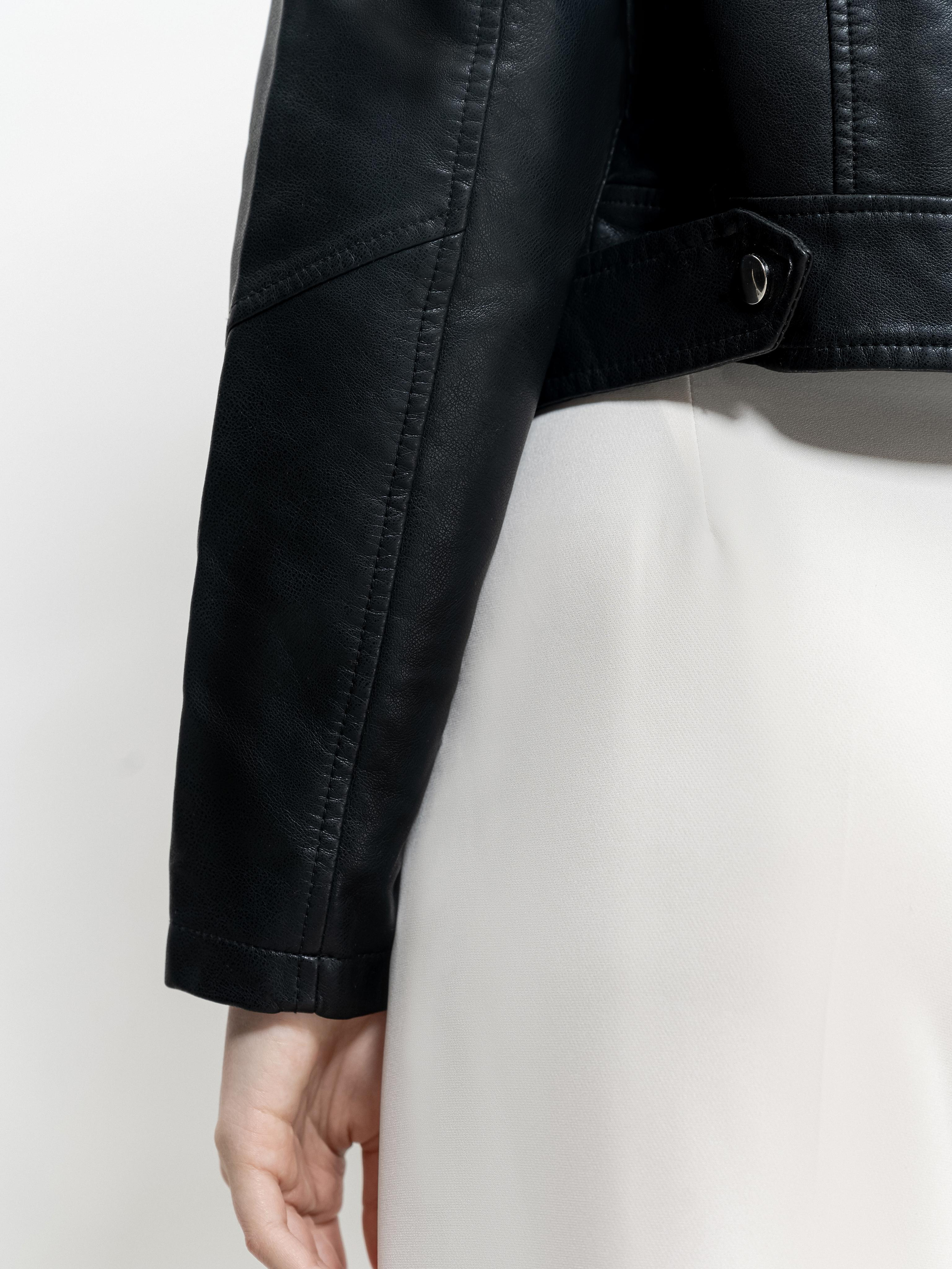 Женская одежда. Студия рекламной и предметной съемки товаров WELKO Studio