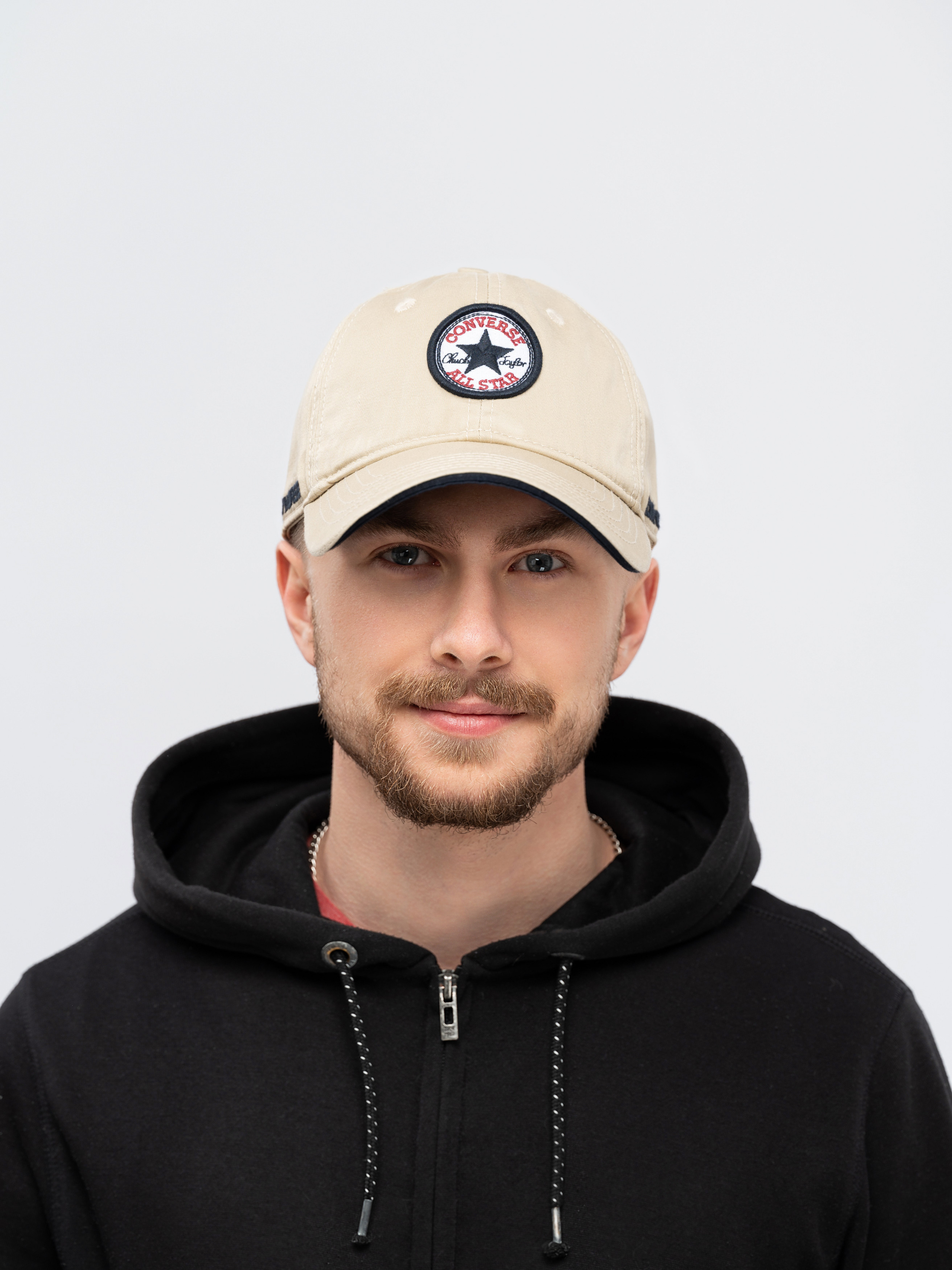 Головные уборы. Студия рекламной и предметной съемки товаров WELKO Studio