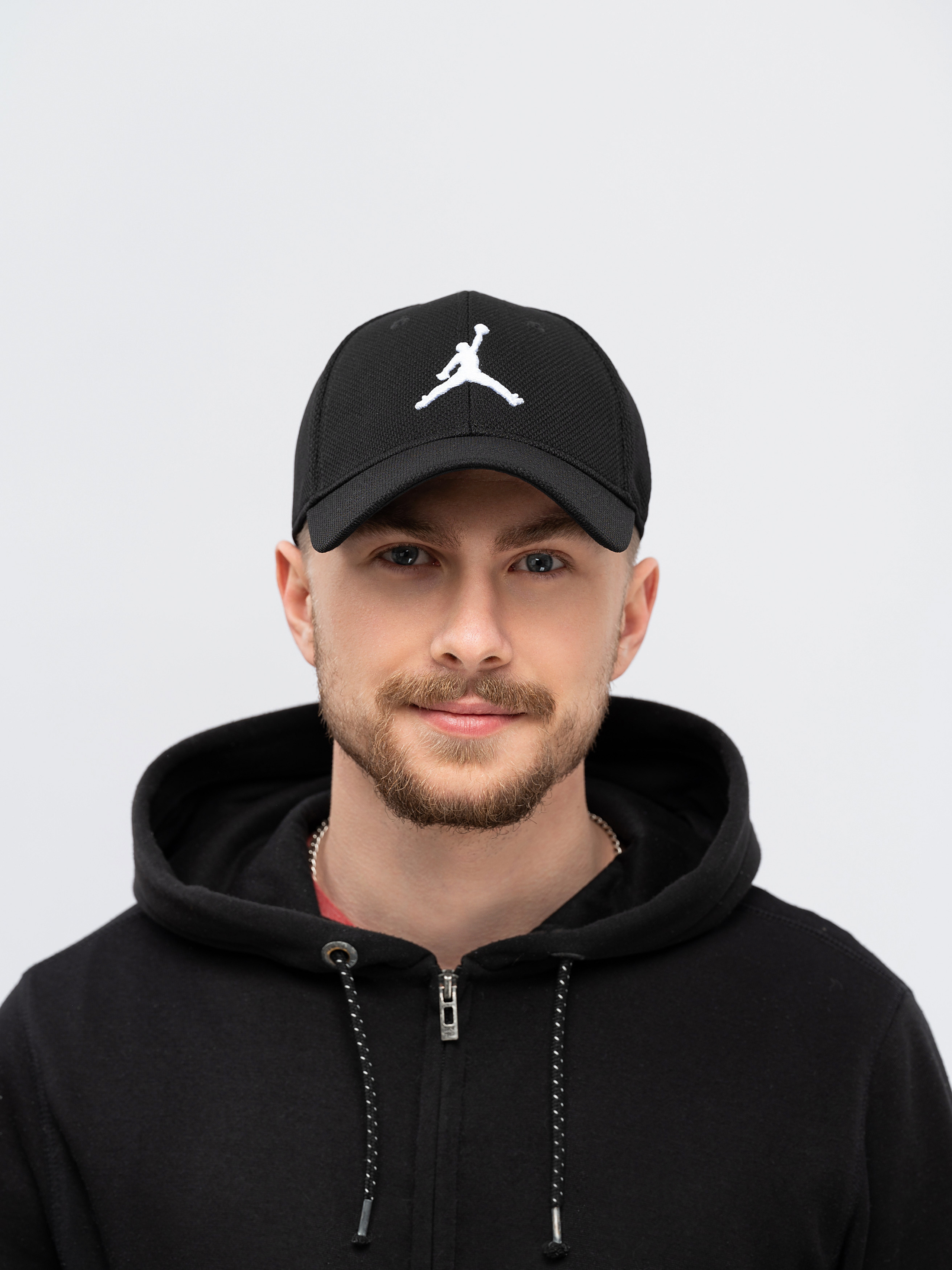 Головные уборы. Студия рекламной и предметной съемки товаров WELKO Studio