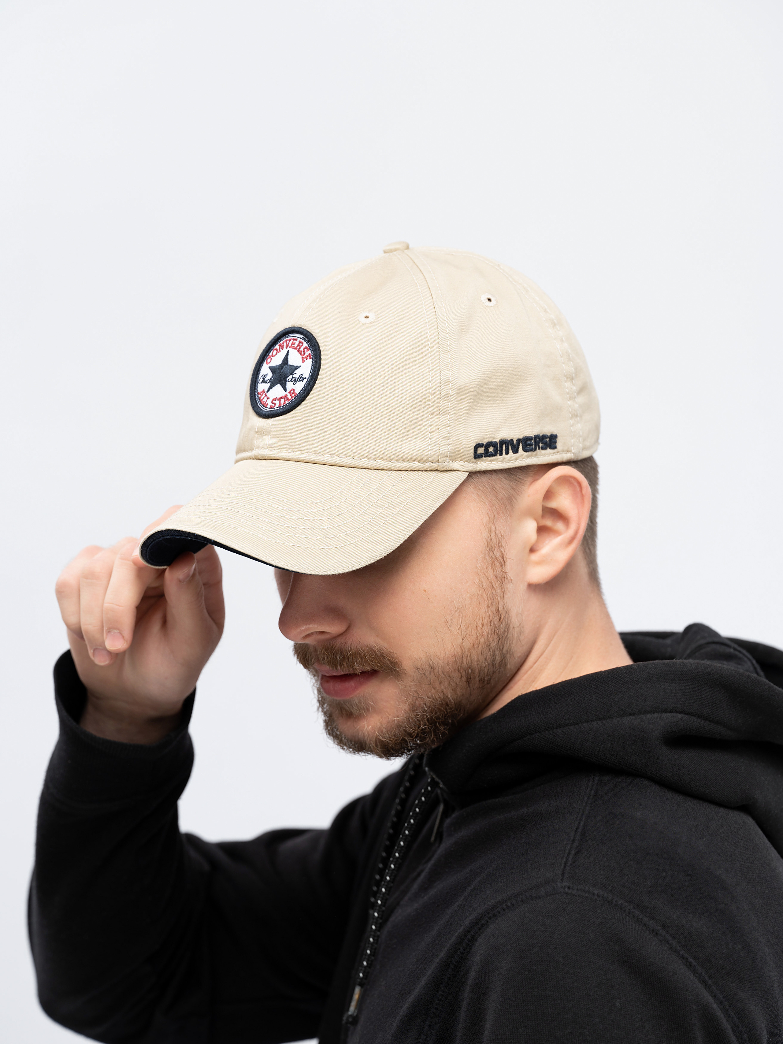 Головные уборы. Студия рекламной и предметной съемки товаров WELKO Studio