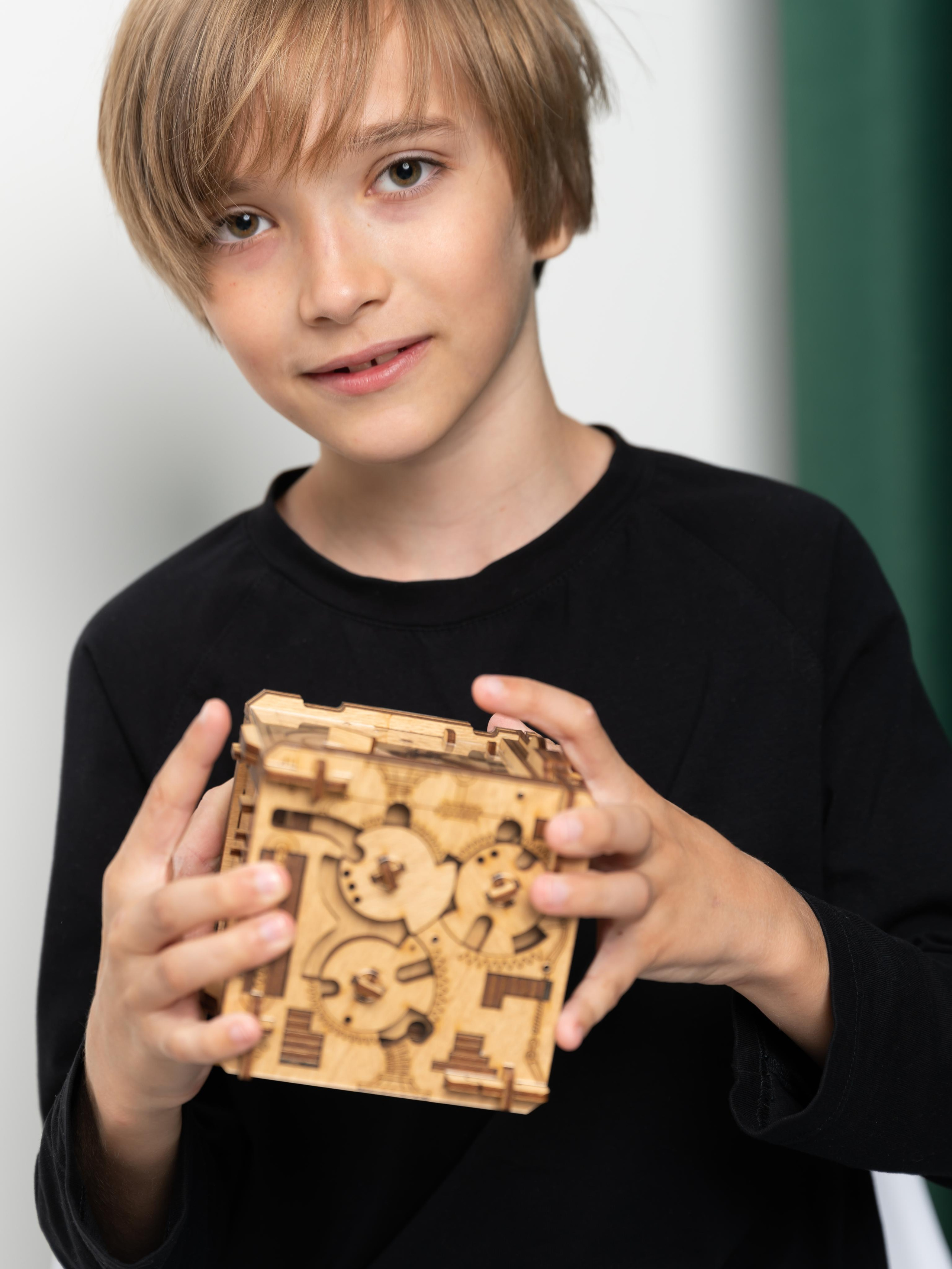 Каталог Дети. Студия рекламной и предметной съемки товаров WELKO Studio