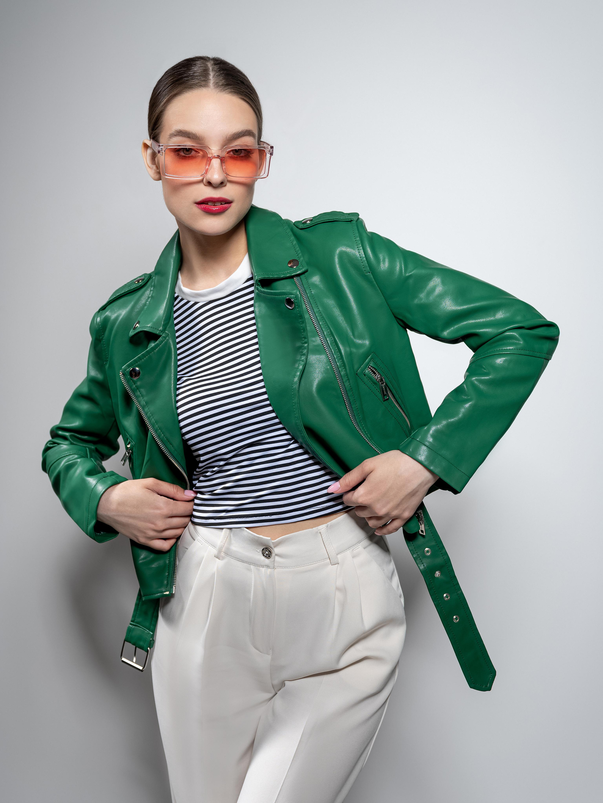 Женская одежда. Студия рекламной и предметной съемки товаров WELKO Studio