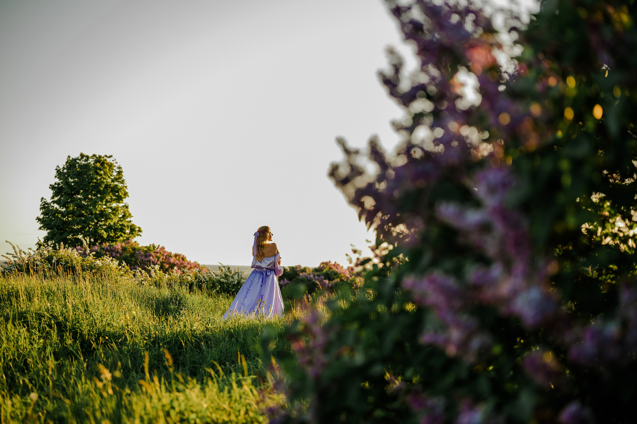 Юлия и сирень. Свадебный и семейный фотограф Евгения Кононова