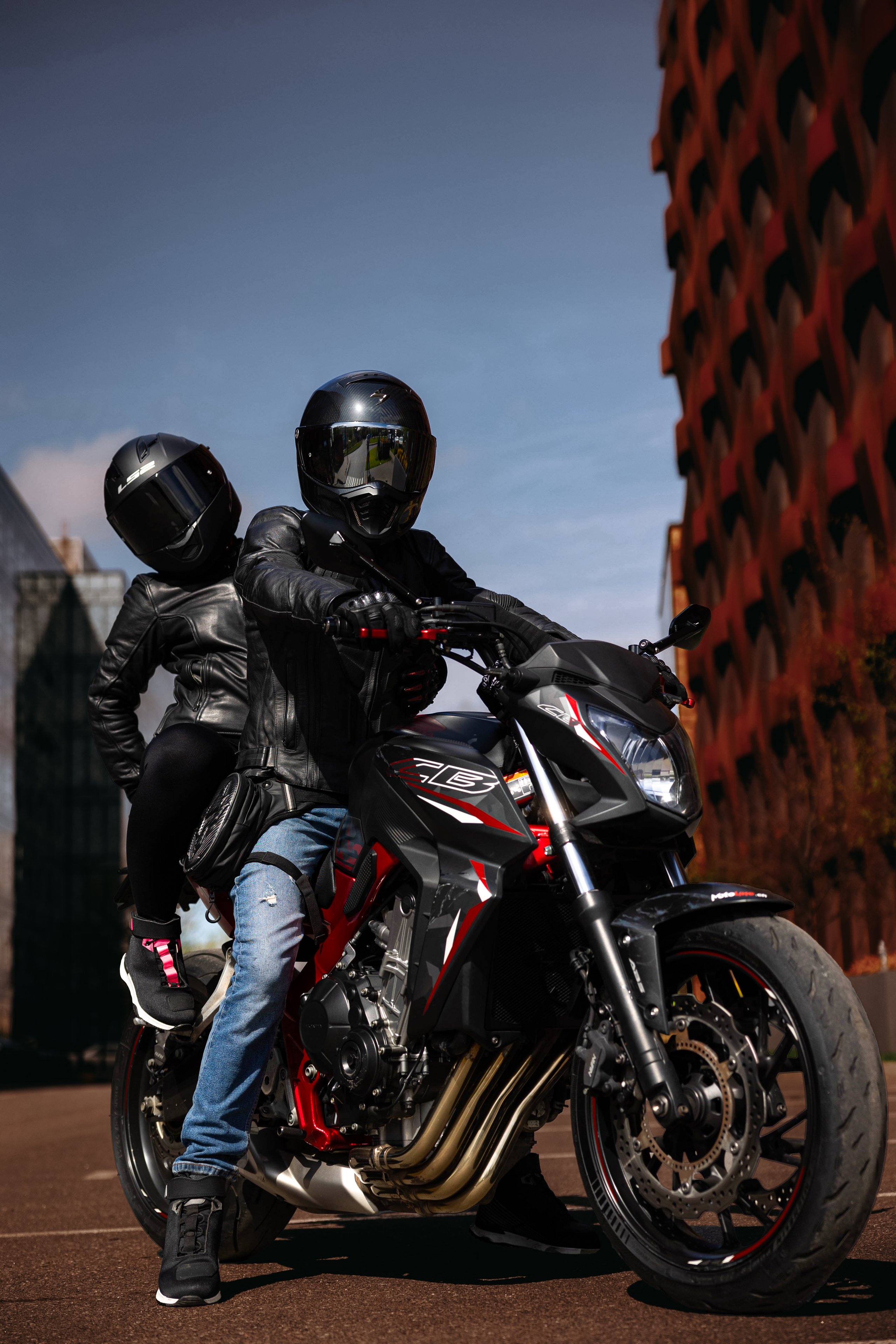 МОТО. Женский и свадебный фотограф в Санкт-Петербурге Элизабет Ланцова. Будуарные съемки, свадебные съемки, лавстори, контент-съемка