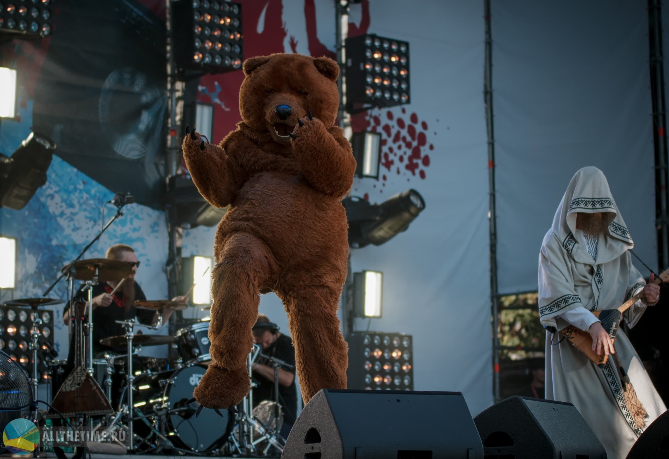 НАШИ В ГОРОДЕ. Магия музыки в кадре: Концертная Фотография