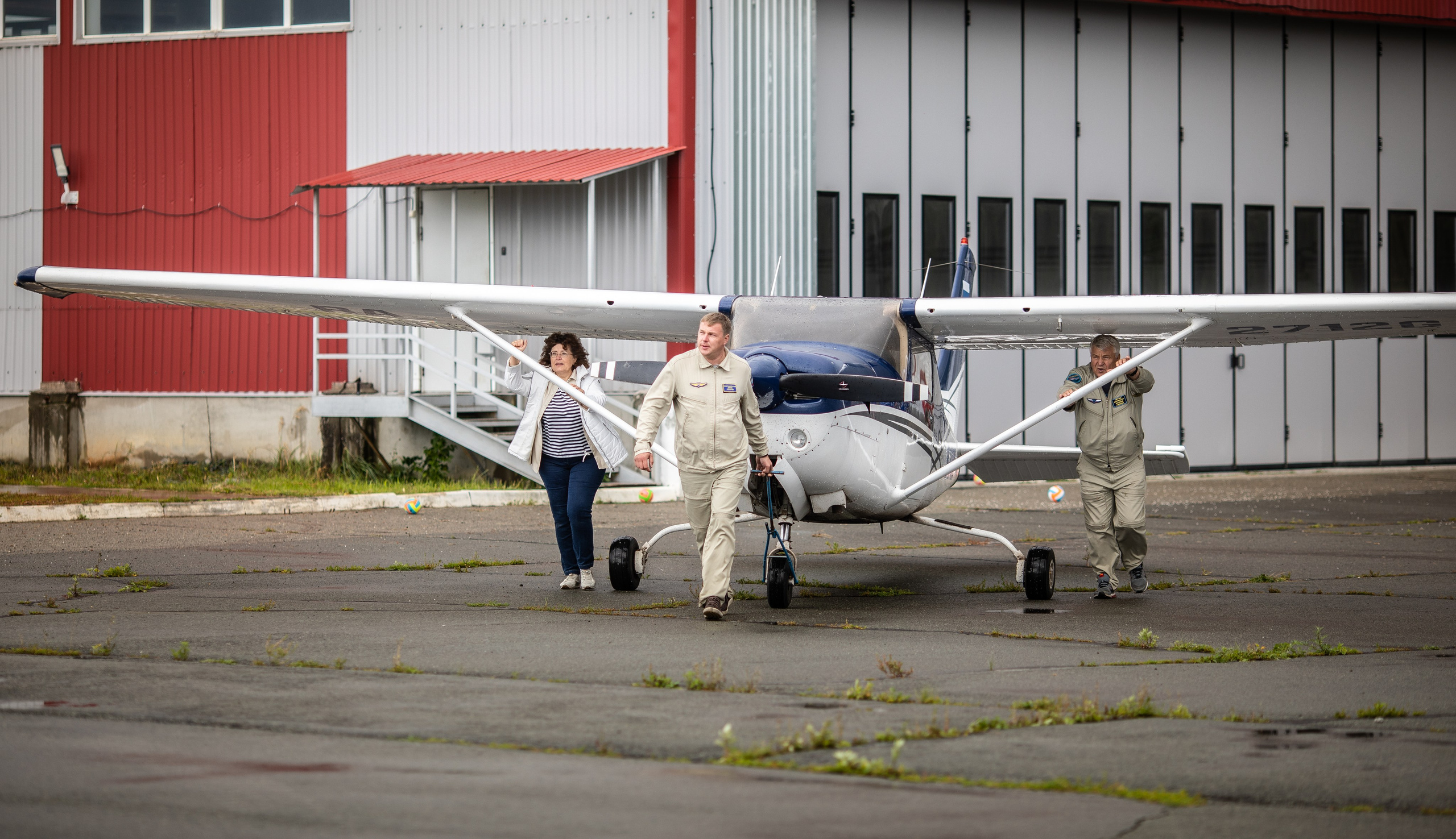 УЗСТ- Корпоративный тимбилдинг на аэродроме. Репортажный и свадебный фотограф в Челябинске Елисеев Павел