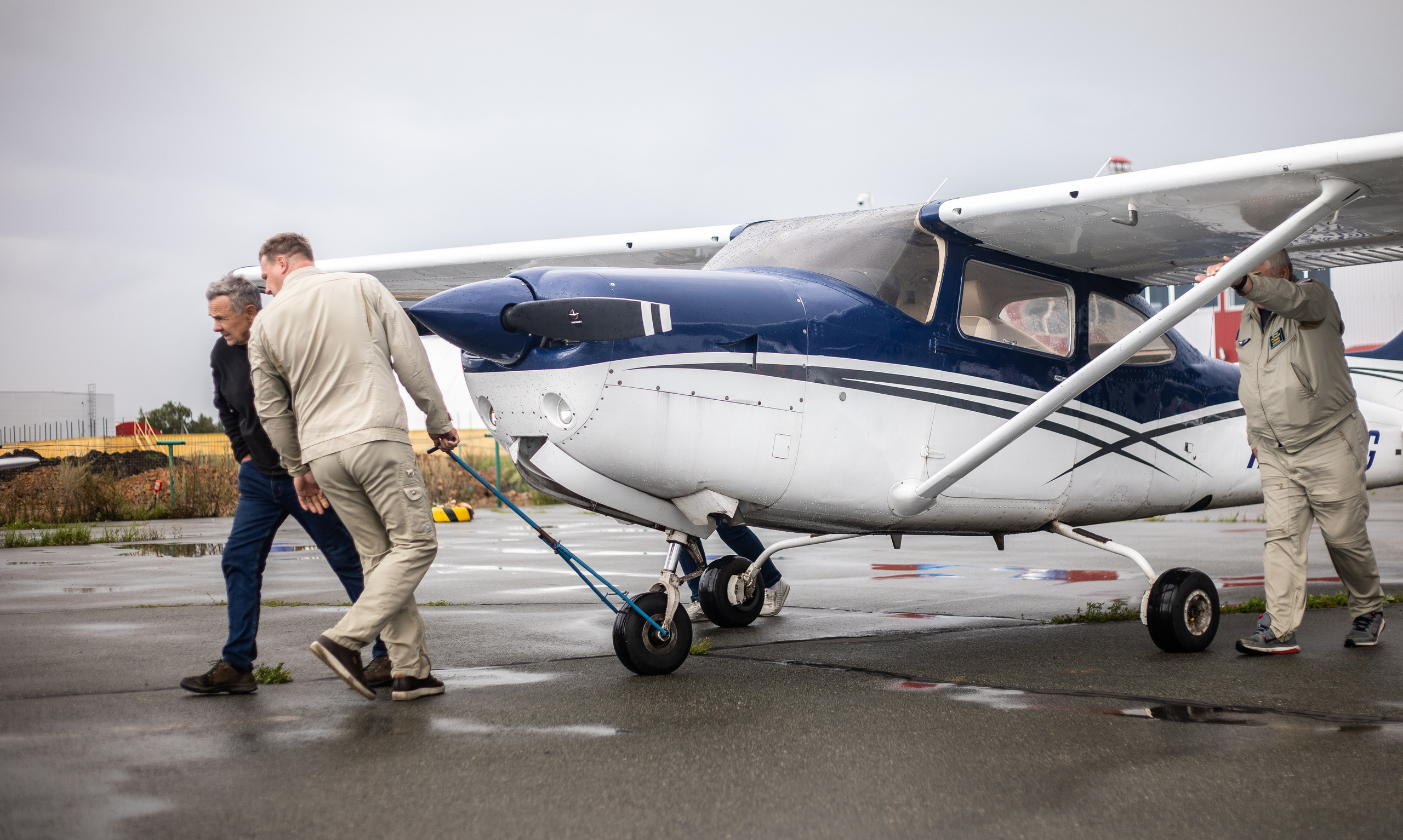 УЗСТ- Корпоративный тимбилдинг на аэродроме. Репортажный и свадебный фотограф в Челябинске Елисеев Павел