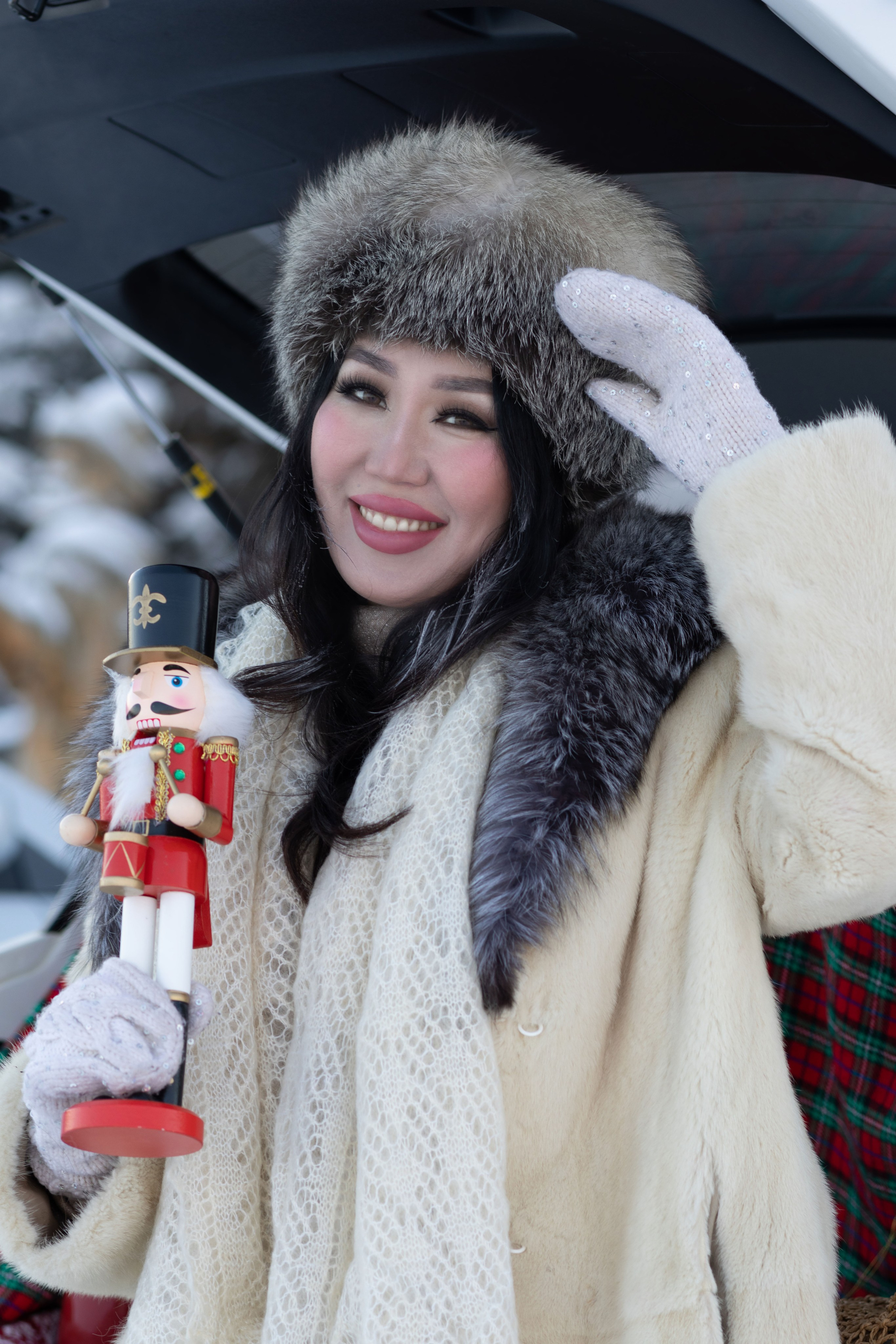 Зимняя фотосессия, фотосессия в лесу. Фотограф Якутск Зоя Николаева