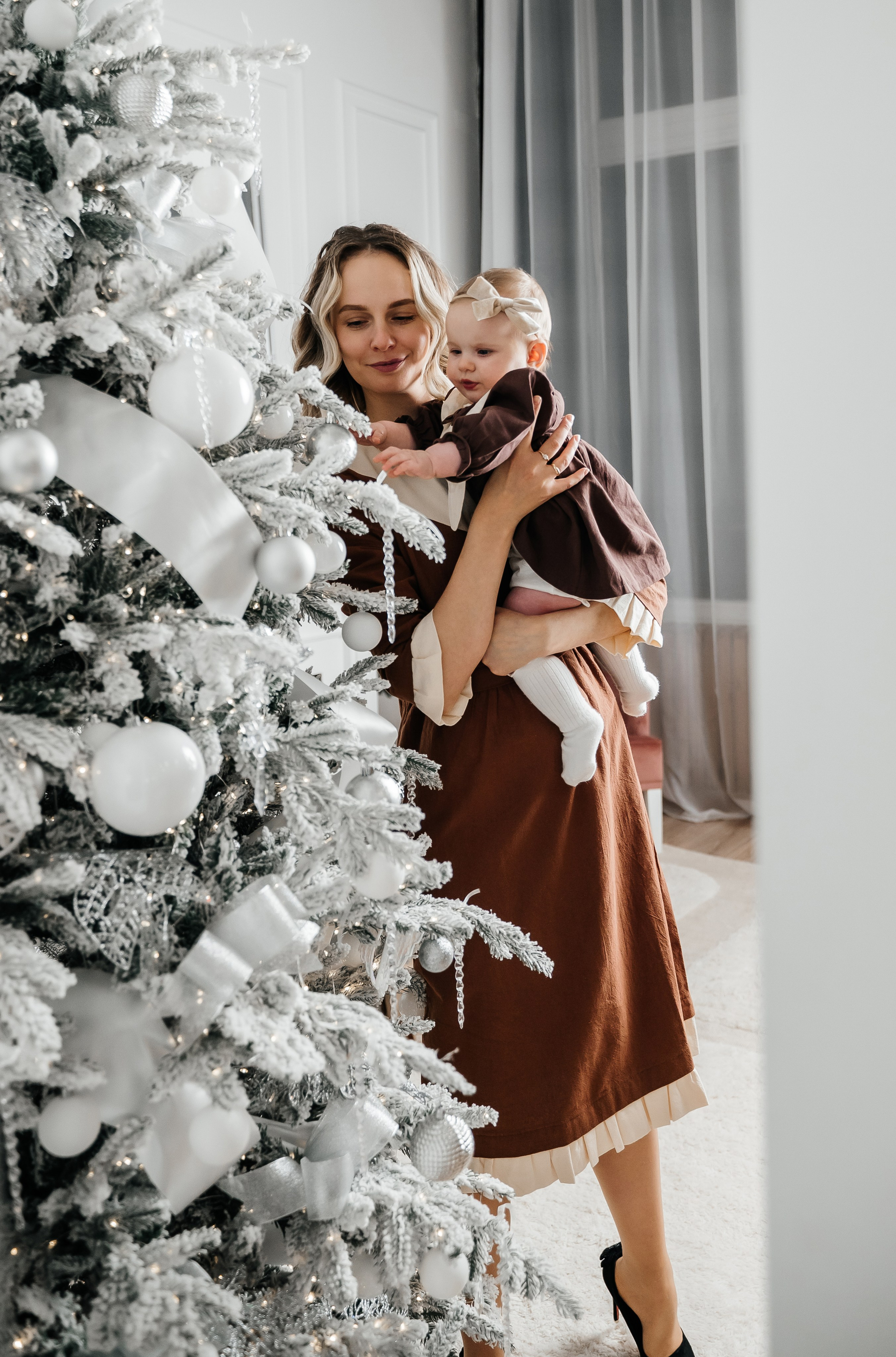 Мама, папа, 2 дочки (студия Персона). Фотограф в Дзержинске Наташа Баева