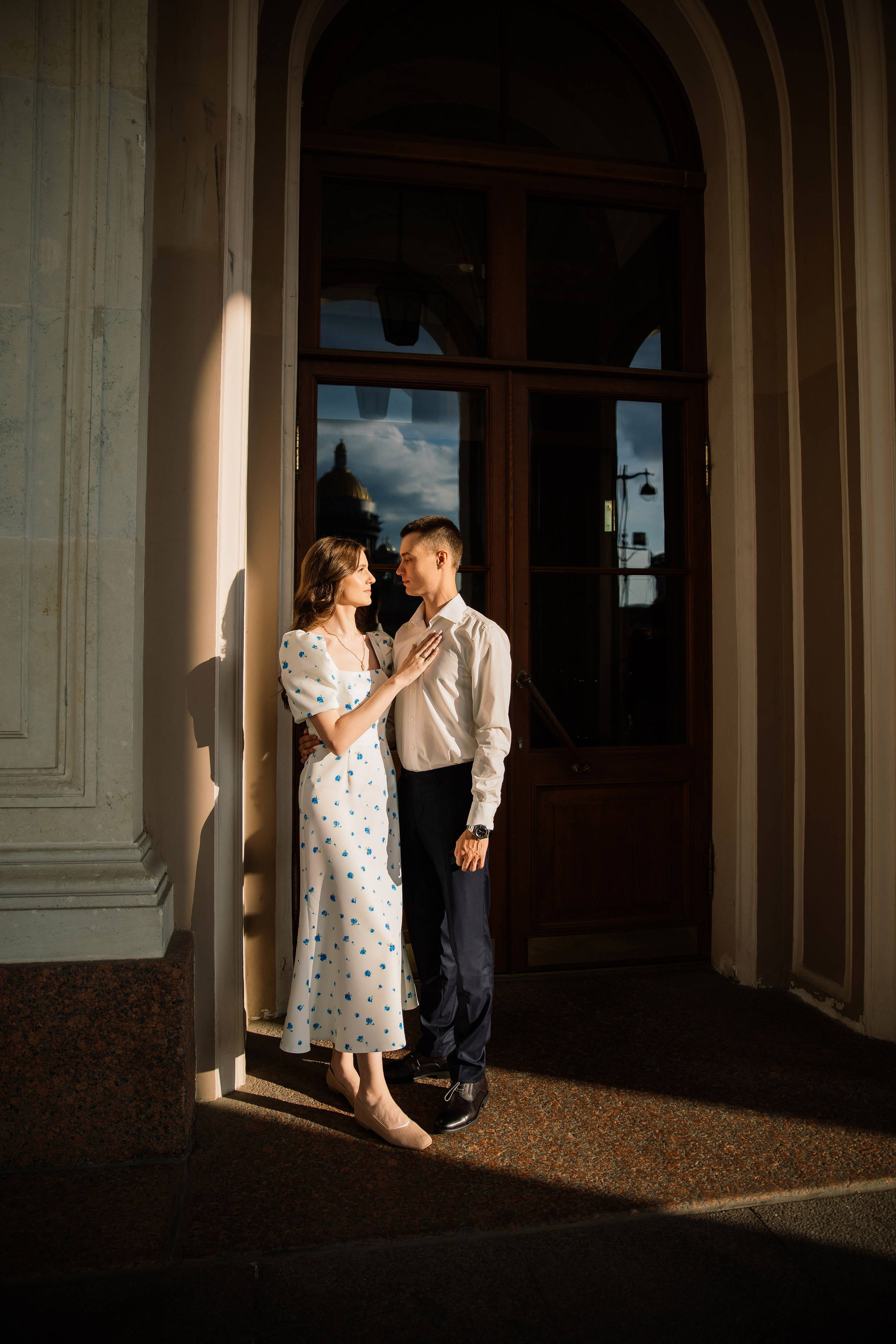 Исаакиевская пл., здание Зак.собрания. Семейный фотограф Толстикова Кристина