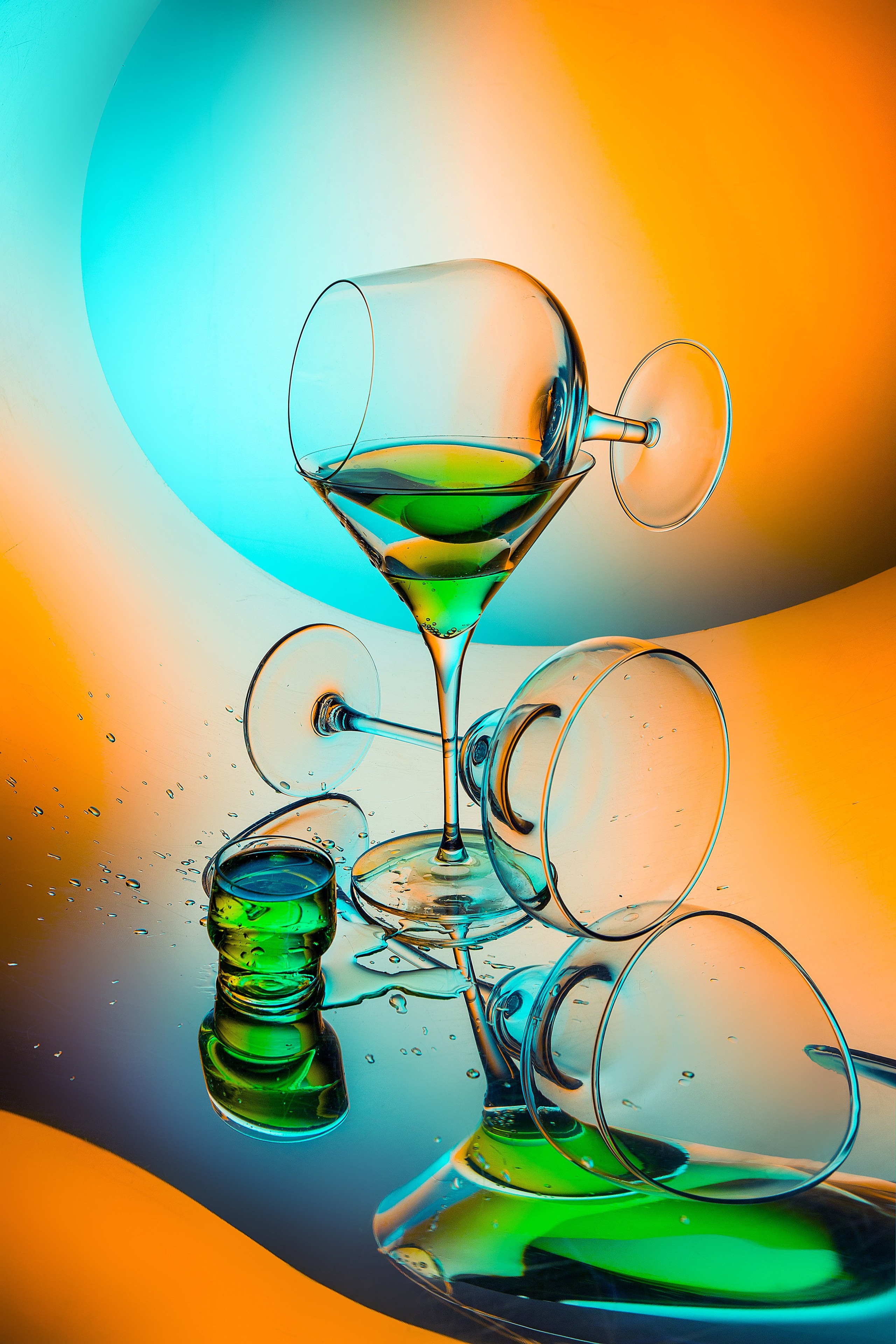 Пьяная чашка. Фотограф Мария Кольцова