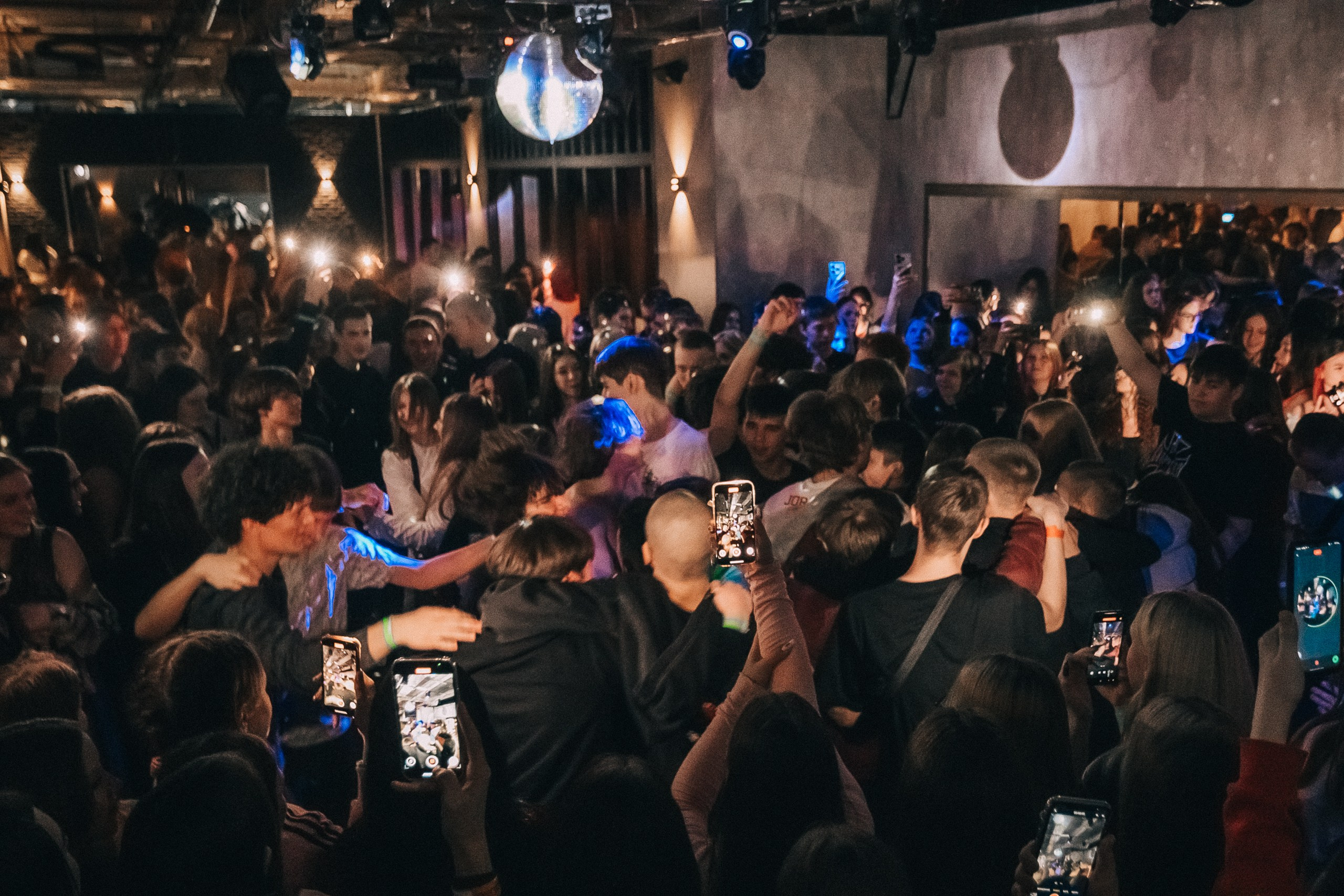 8 MARCH WOMENS DAY PARTY. Фотограф в Кемерово Владислав Шульц