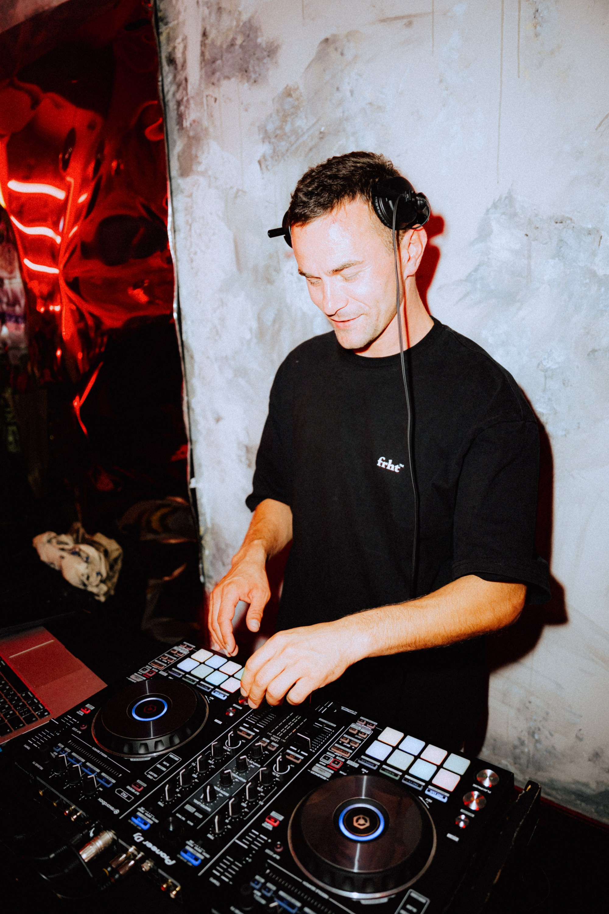 Red Birthday Party in Sol x Magneto. Костя Жуков — фотограф в Москве