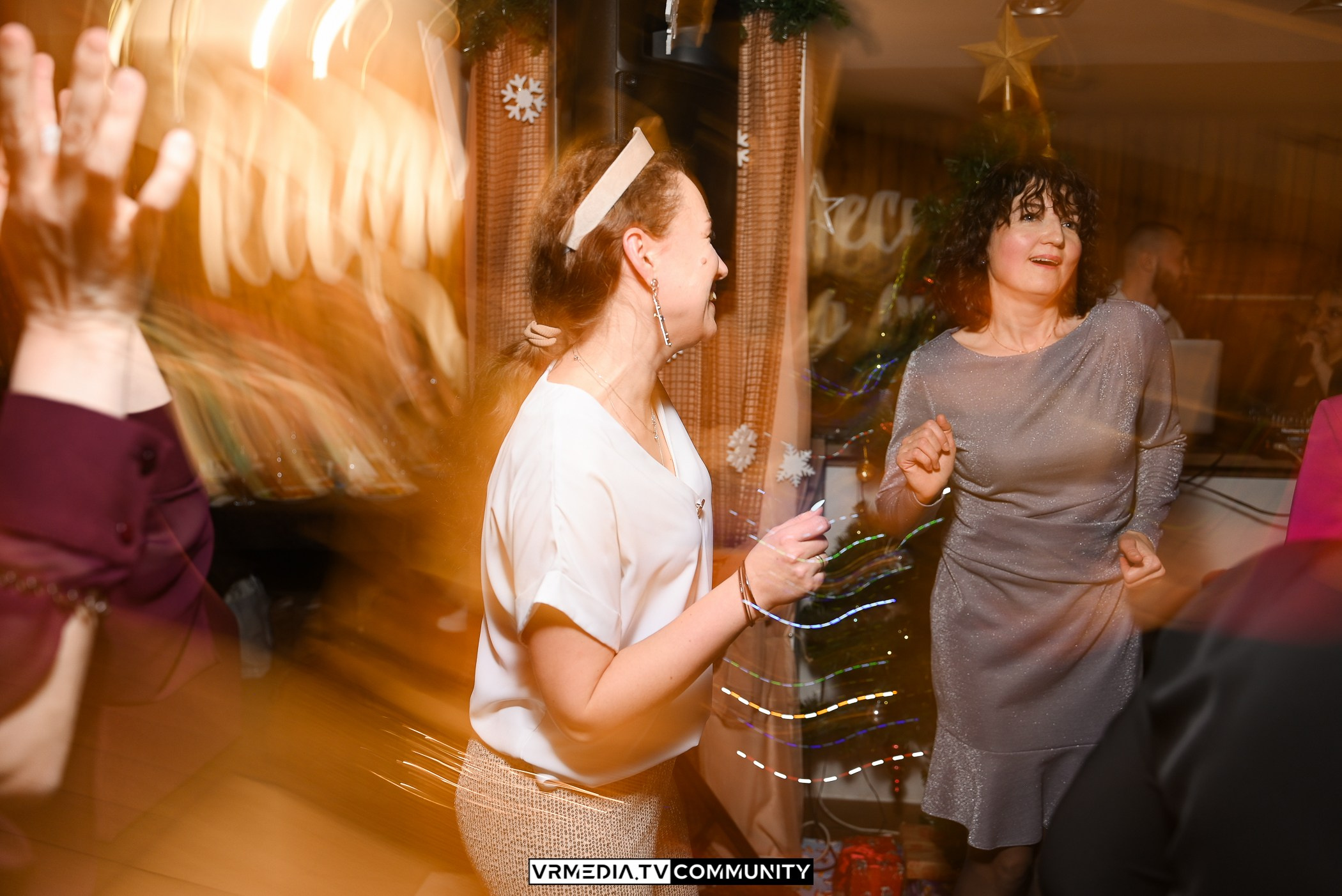 Новогодний вечер в кафе «КАмпот»