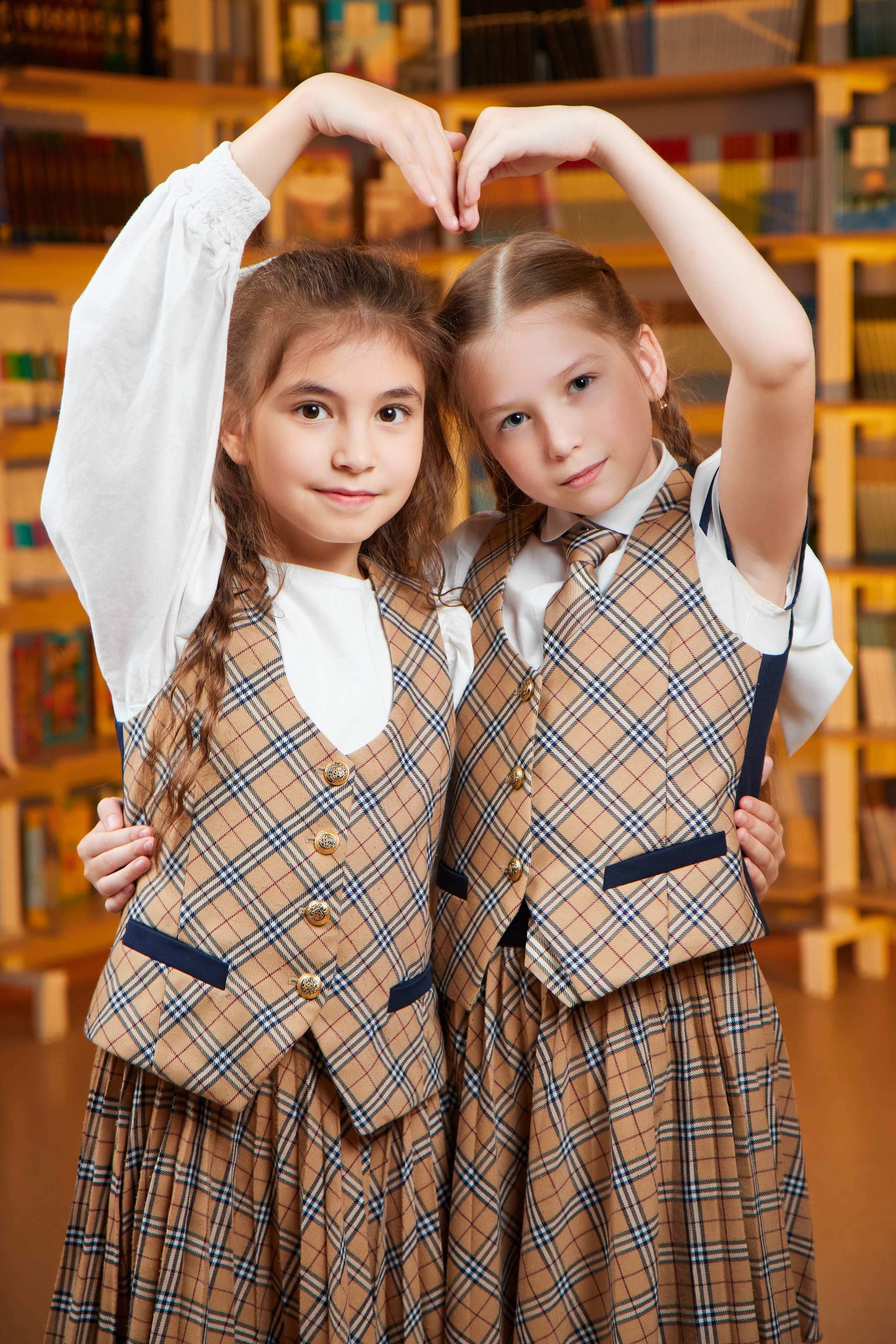 Выпускные альбомы для школьников в Казани. Школьный фотограф, выпускные альбомы