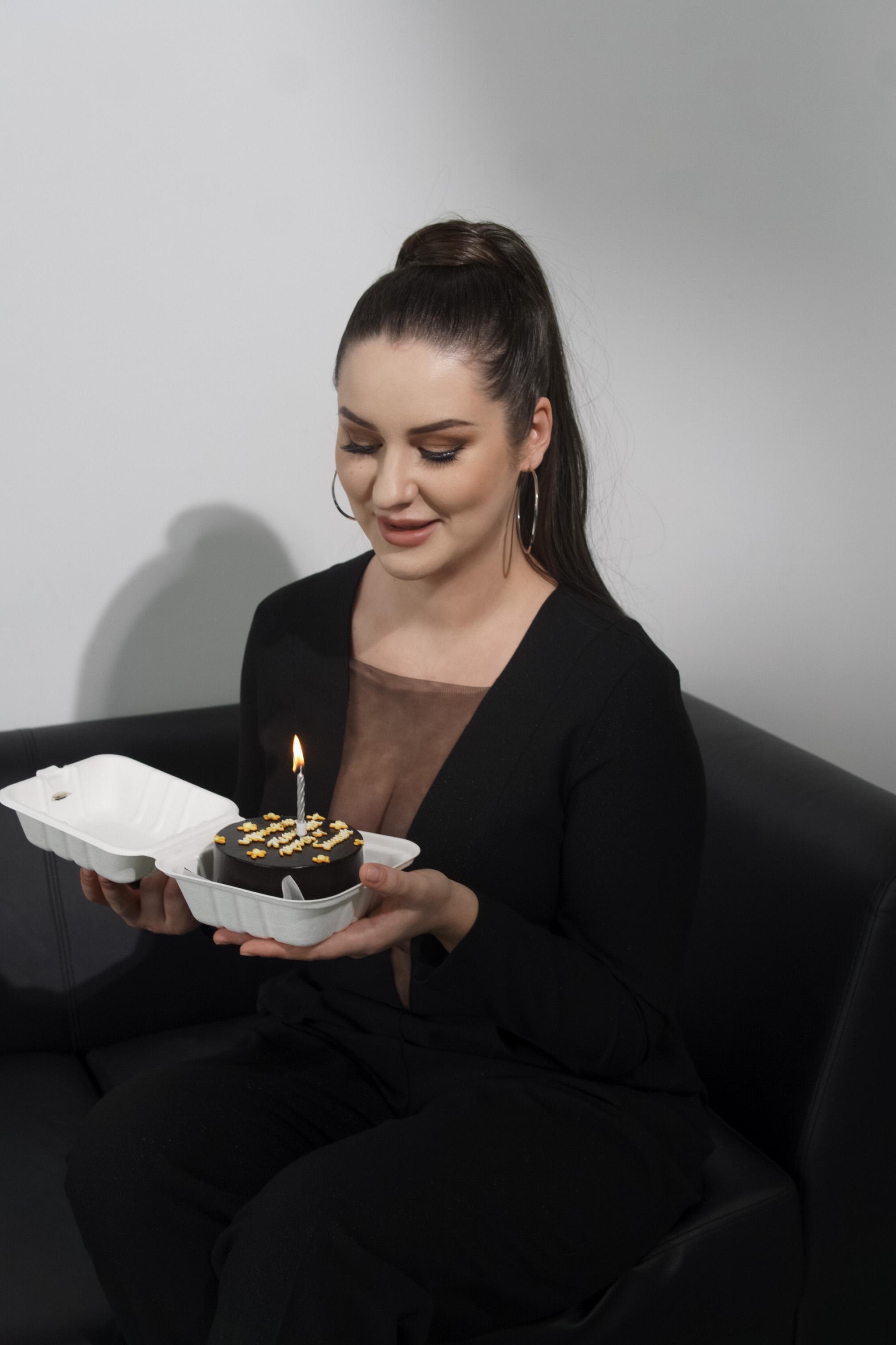 Аня, съемка на день рождения. Фотограф в Минске Света Григорьева