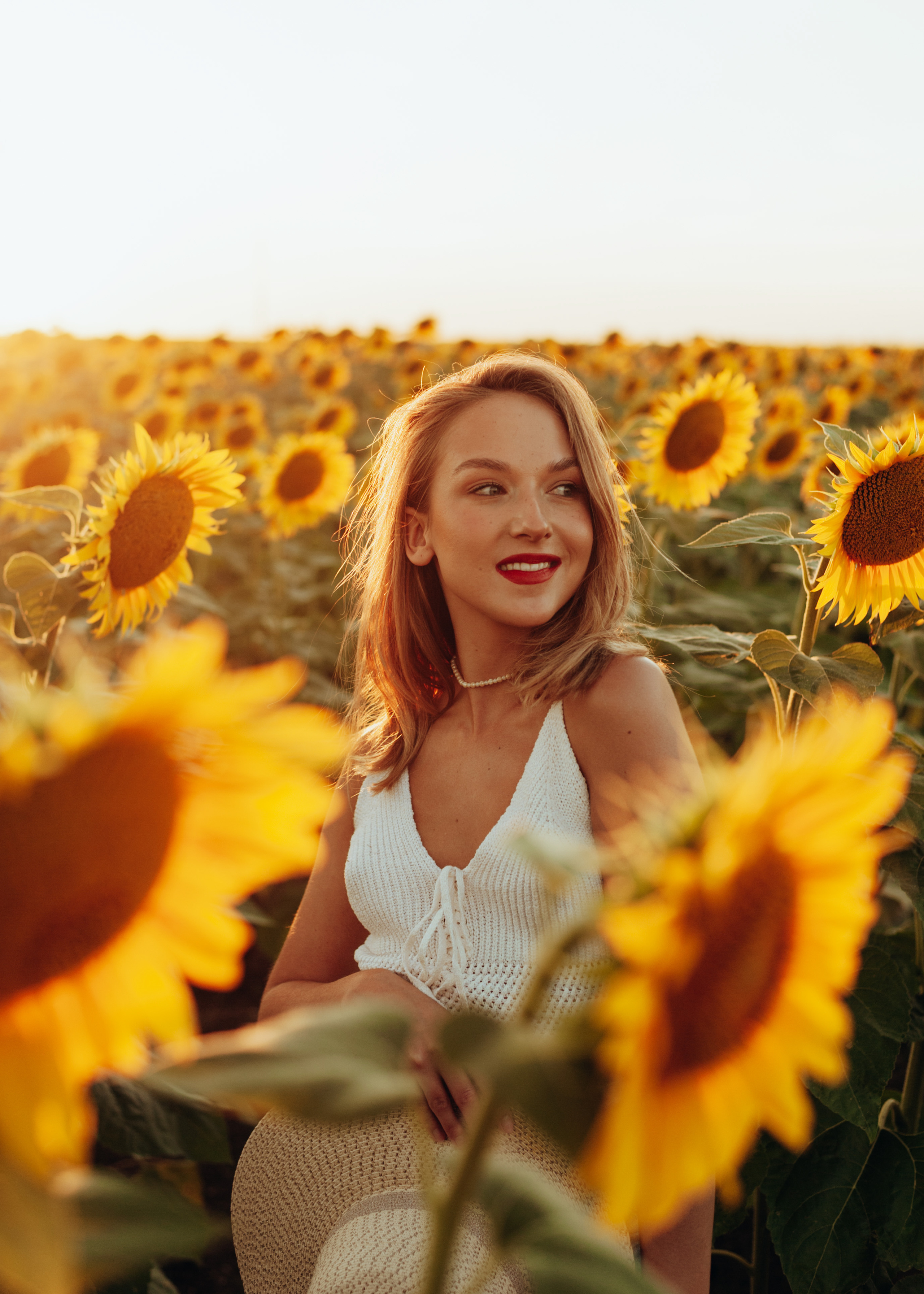 Съемка в подсолнухах. Портретный свадебный фотограф Крым | Евгения Щитенко