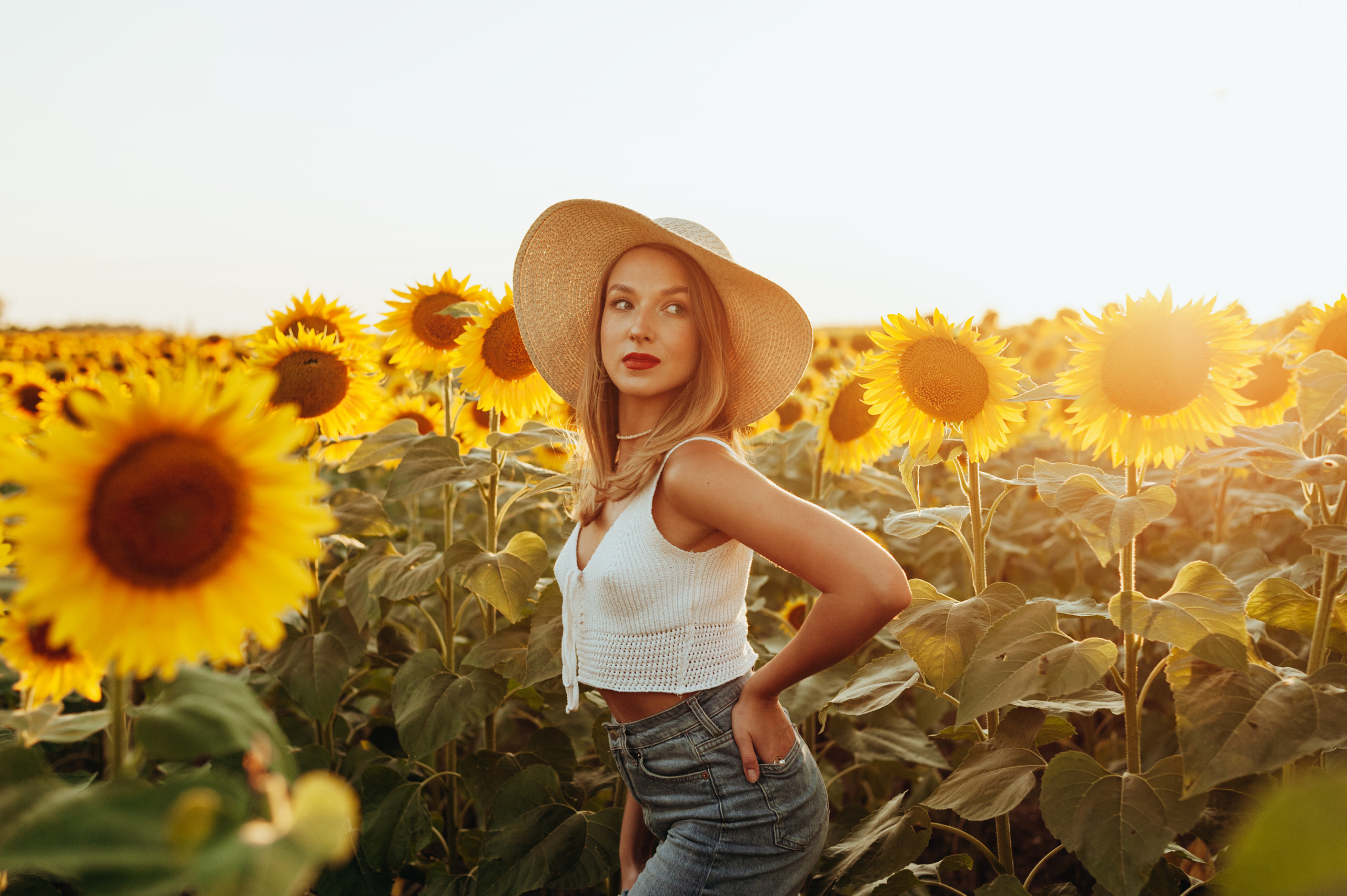 Съемка в подсолнухах. Портретный свадебный фотограф Крым | Евгения Щитенко