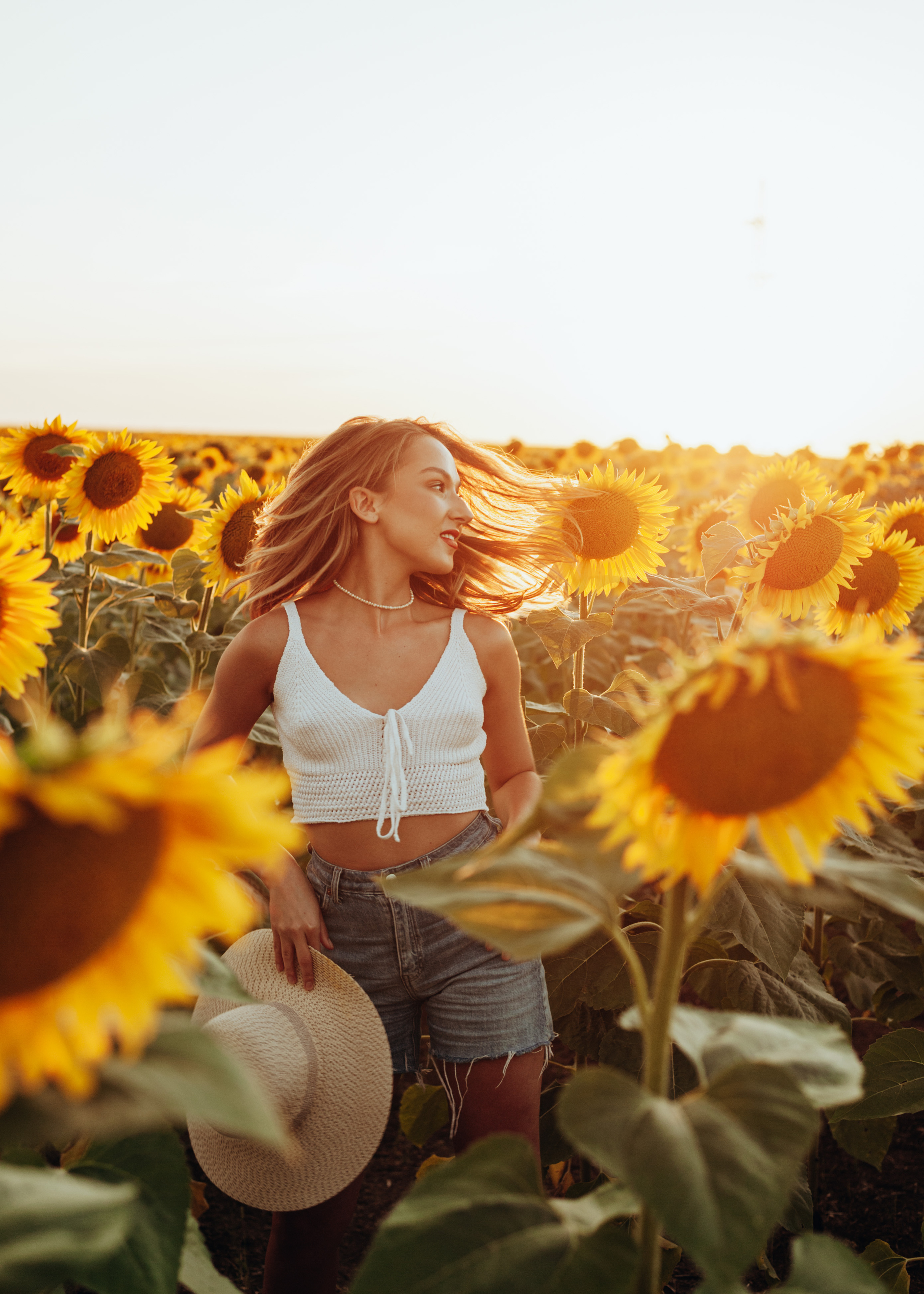 Съемка в подсолнухах. Портретный свадебный фотограф Крым | Евгения Щитенко