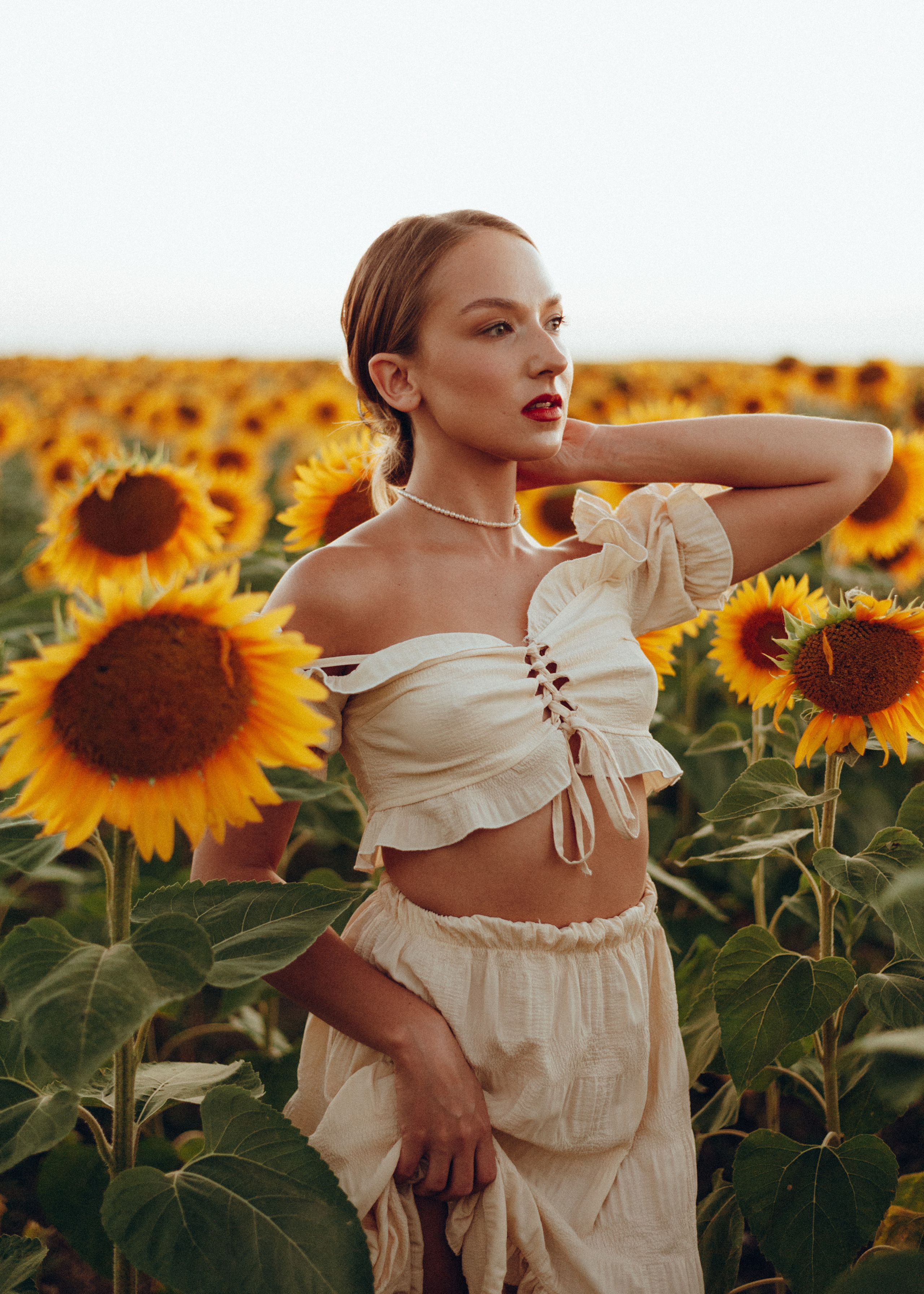 Съемка в подсолнухах. Портретный свадебный фотограф Крым | Евгения Щитенко