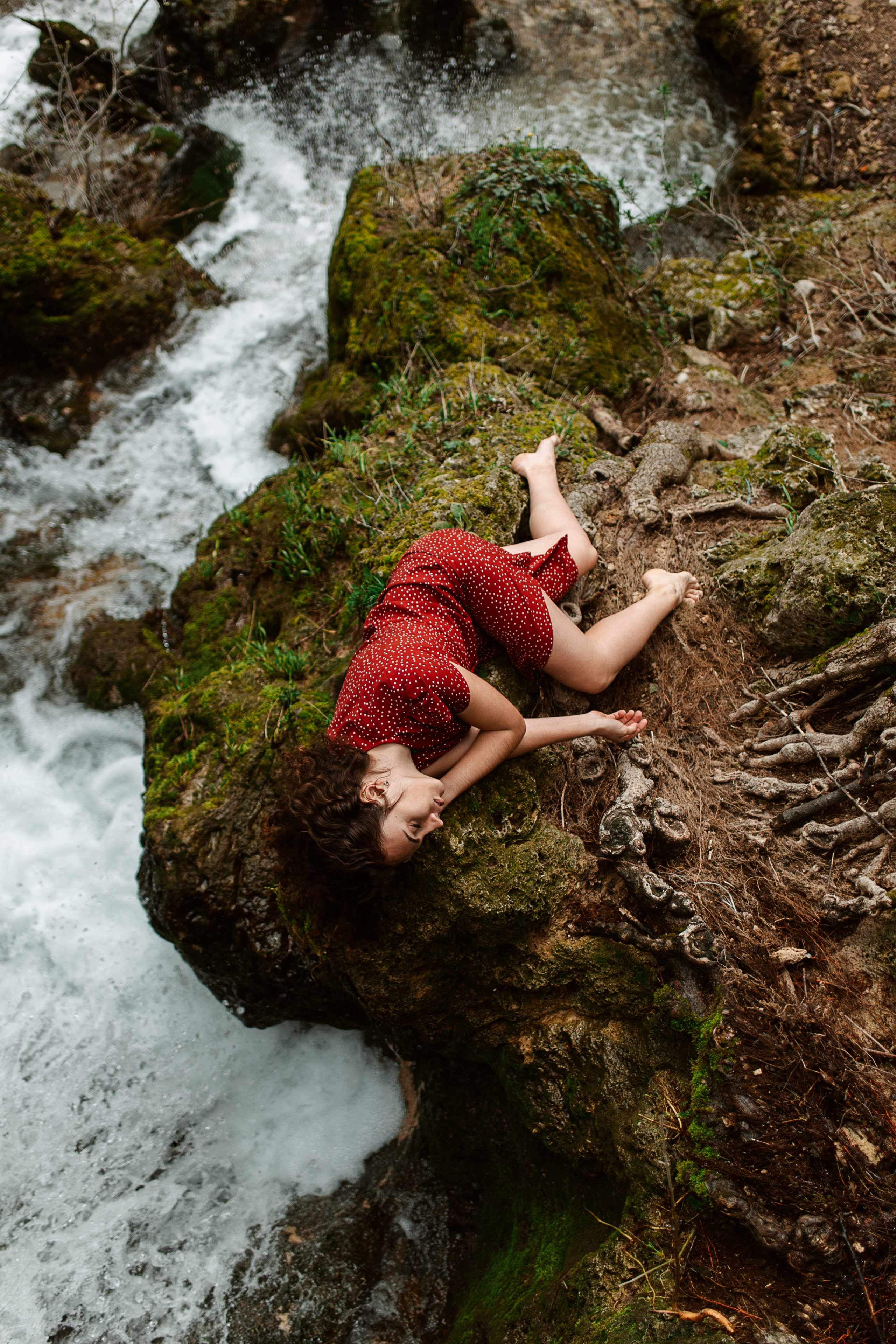 Маша | Съемка у реки. Портретный свадебный фотограф Крым | Евгения Щитенко