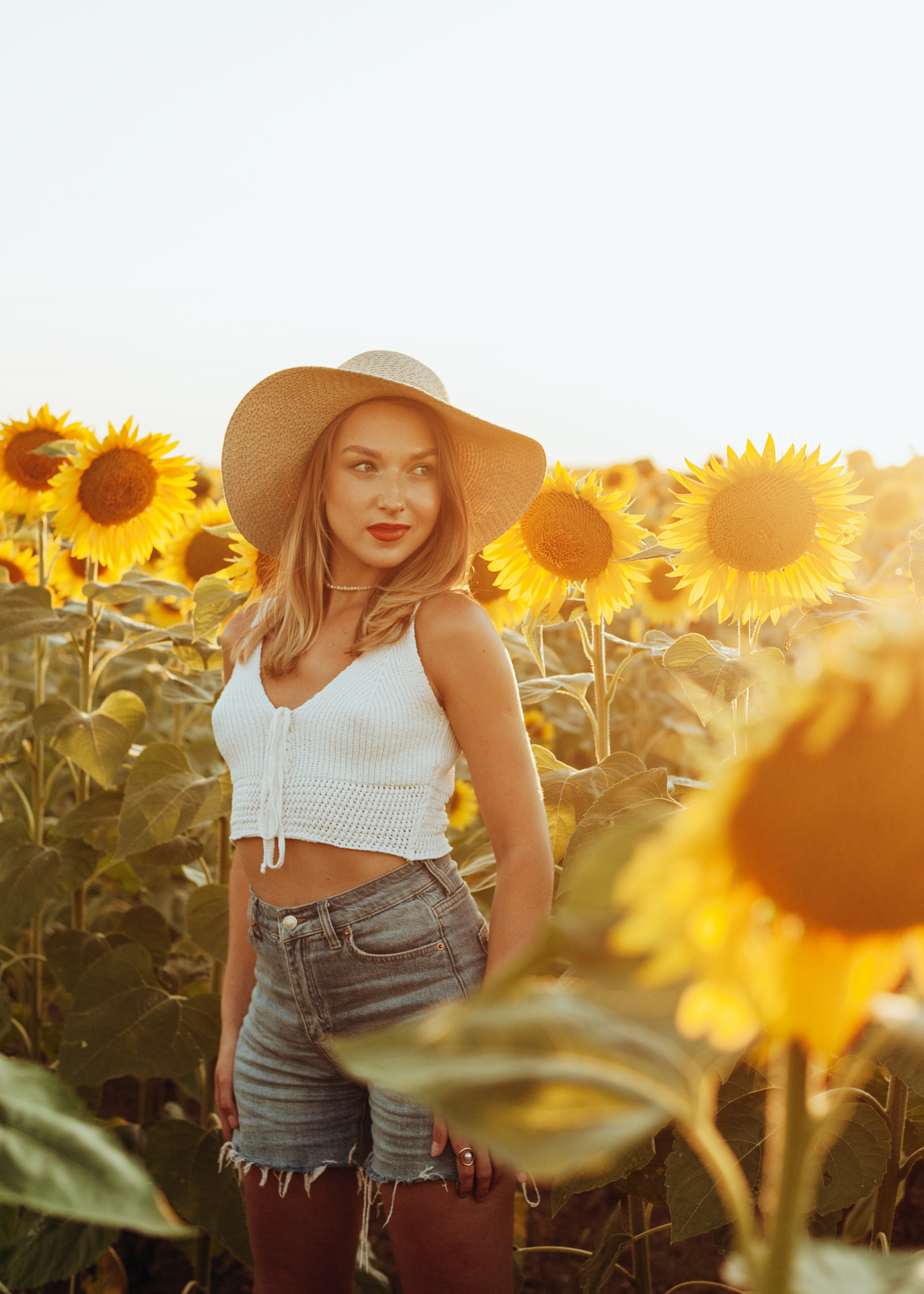 Съемка в подсолнухах. Портретный свадебный фотограф Крым | Евгения Щитенко
