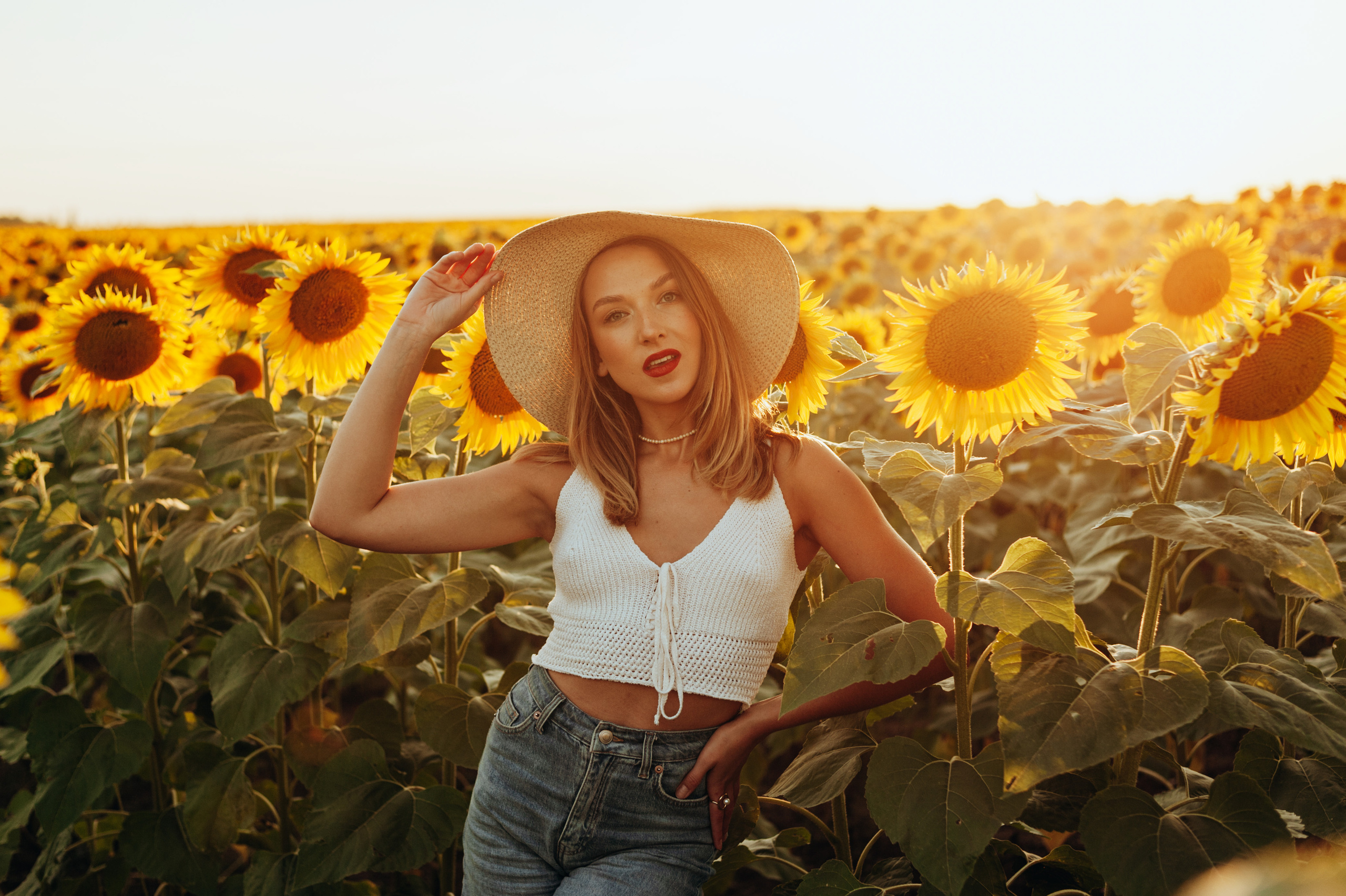 Съемка в подсолнухах. Портретный свадебный фотограф Крым | Евгения Щитенко