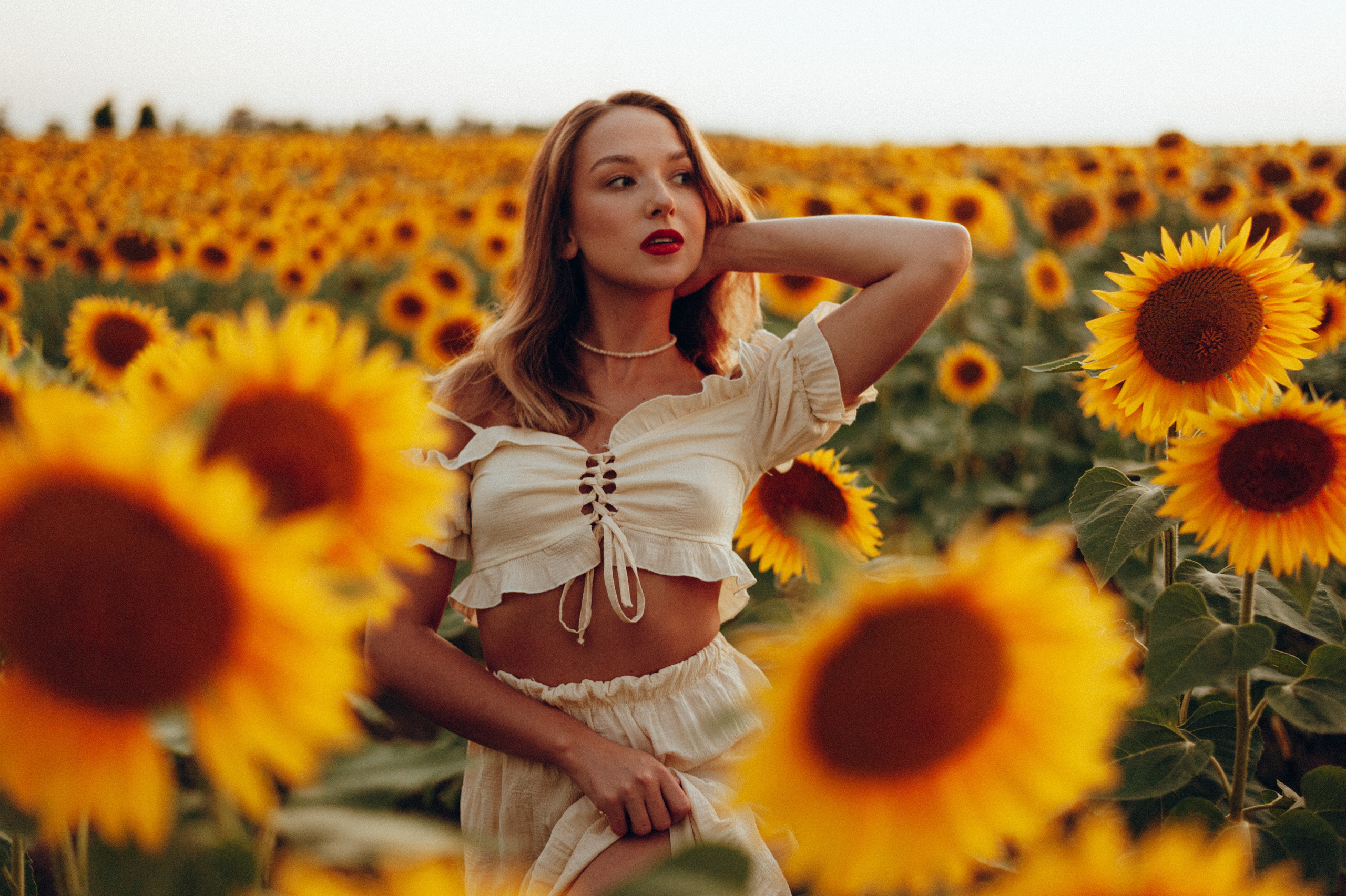 Съемка в подсолнухах. Портретный свадебный фотограф Крым | Евгения Щитенко