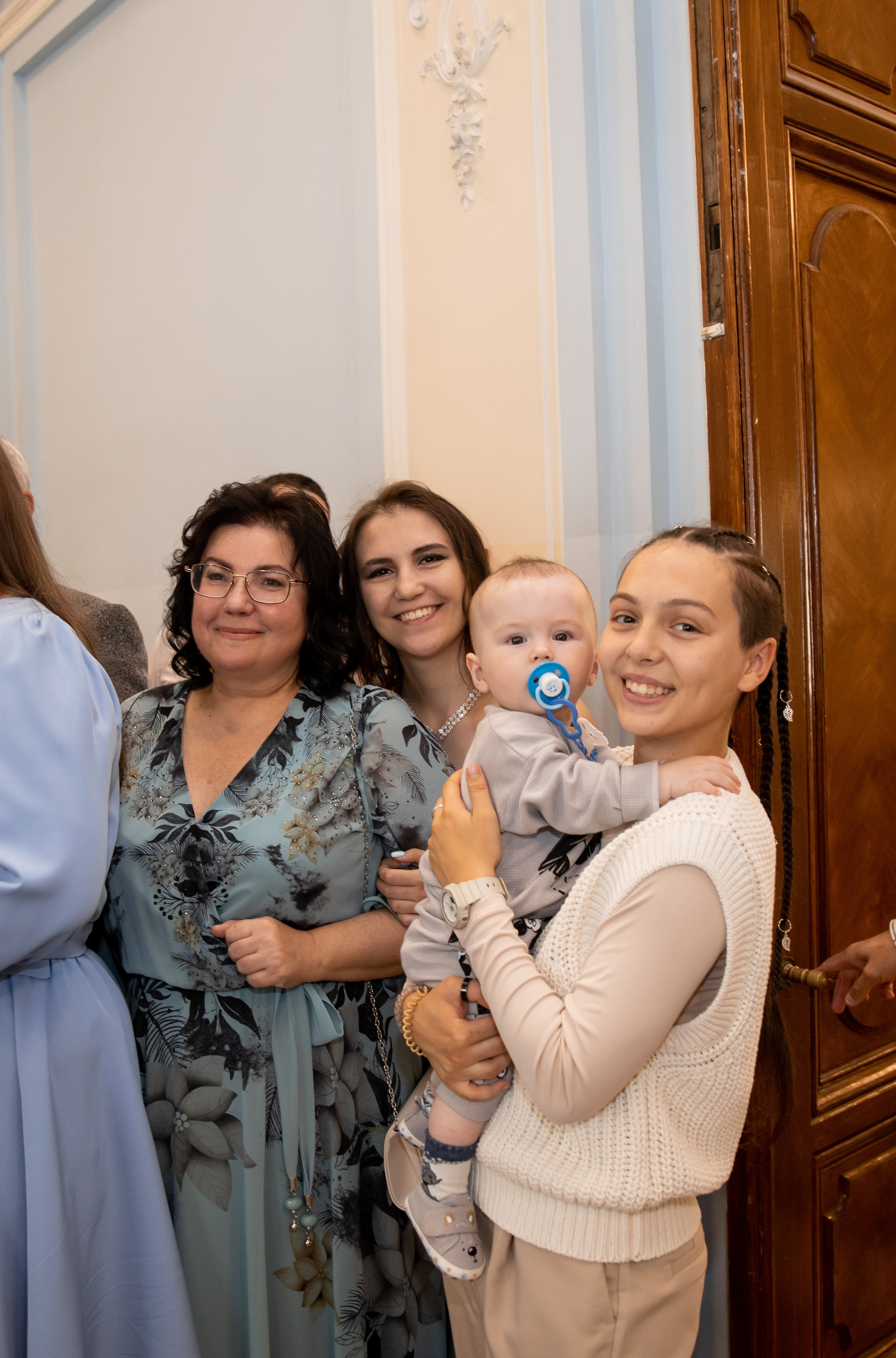 Анна и Александр / Прогулка + ЗАГС. Свадебный и семейный фотограф в Москве Диана Левченко