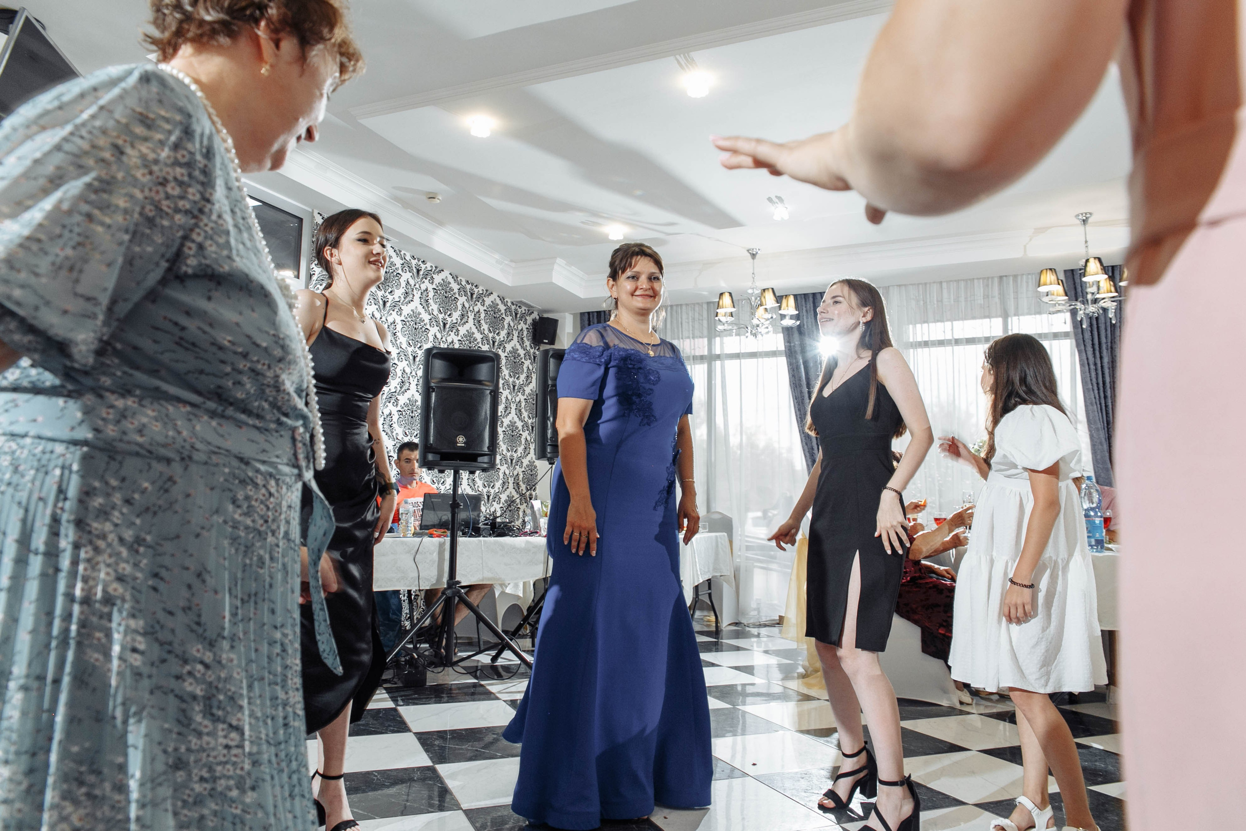 Татьяна и Виктор: настоящая русская свадьба. Событийный фотограф Максим Бескоровайновнов