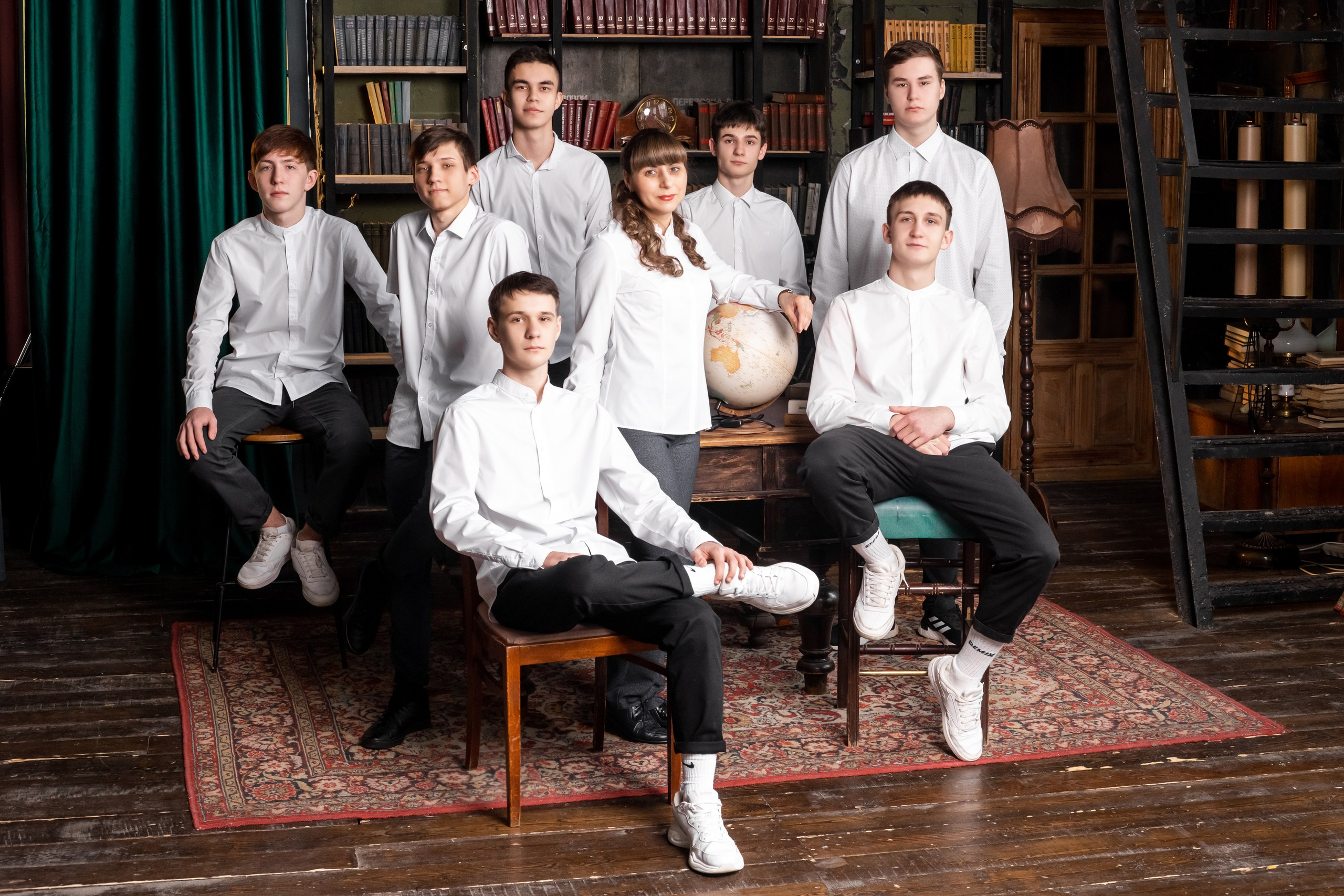 СТУДИЯ «Культура» сьемка для альбома СОШ 57 -11кл. Ольга Плаксина фотограф в Саратове