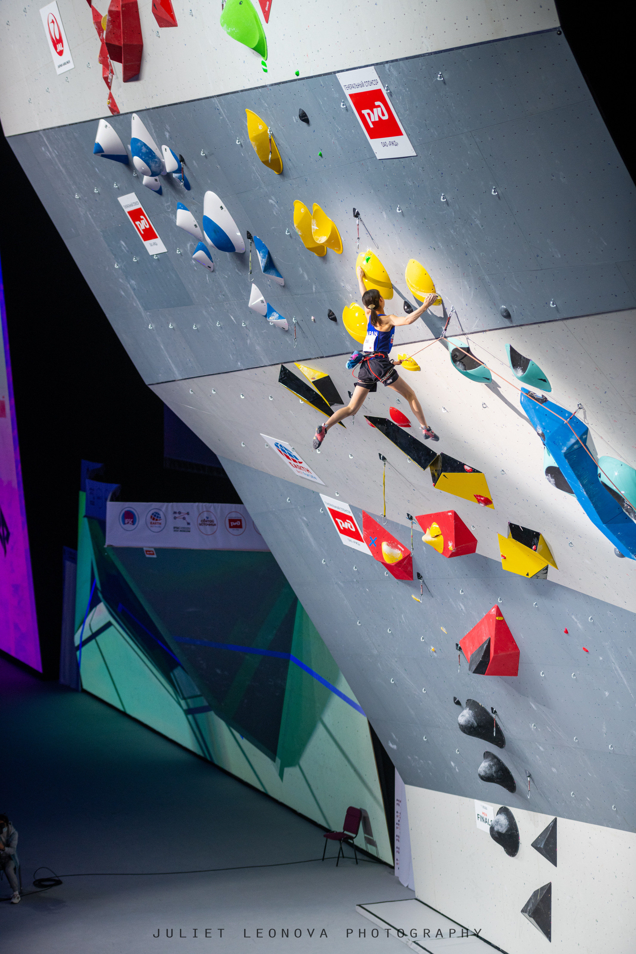 IFSC world championship lead Tanii Natsuki.