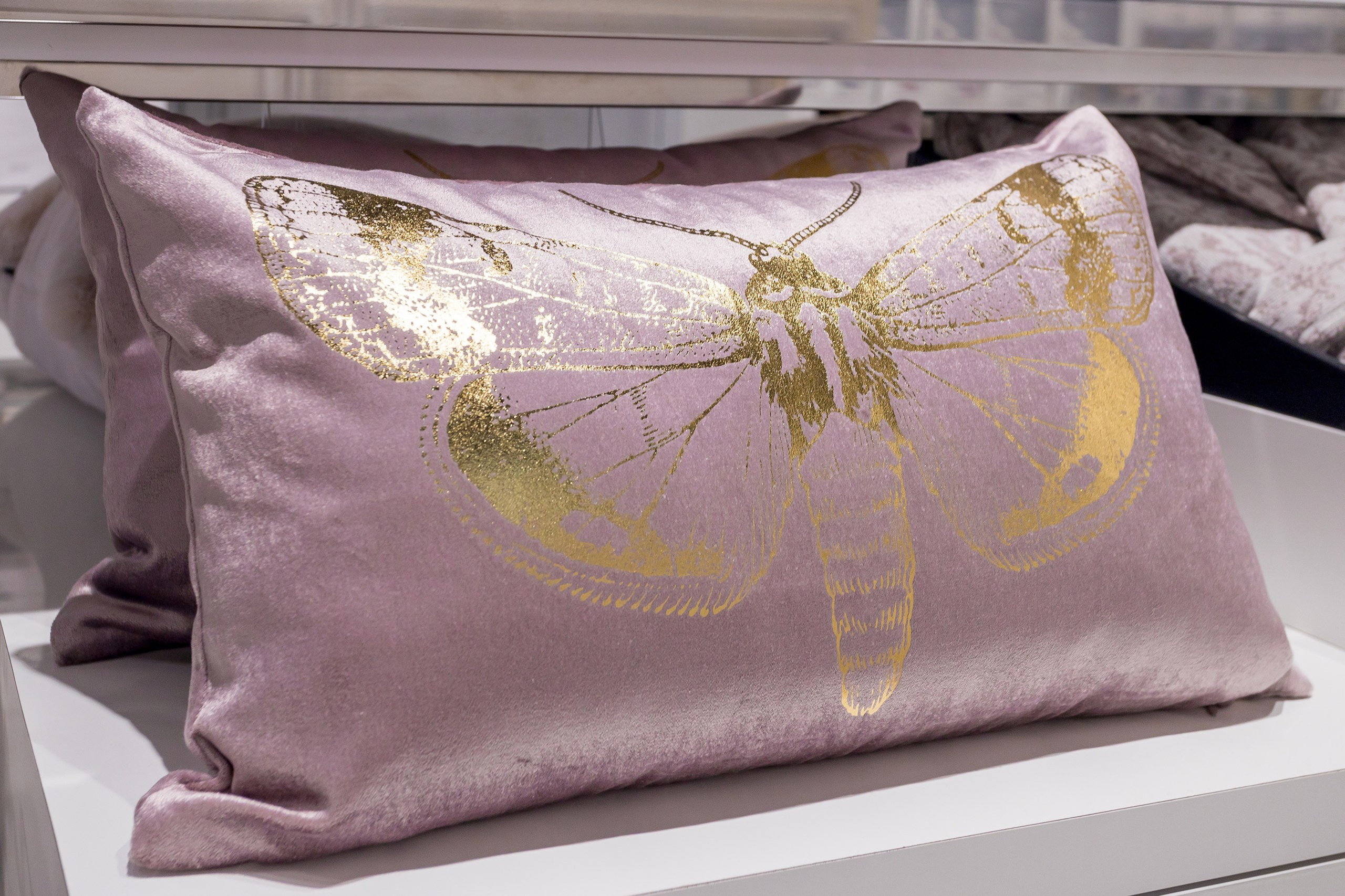 Shops. Interior photographer Vitalii in Portland and Vancouver