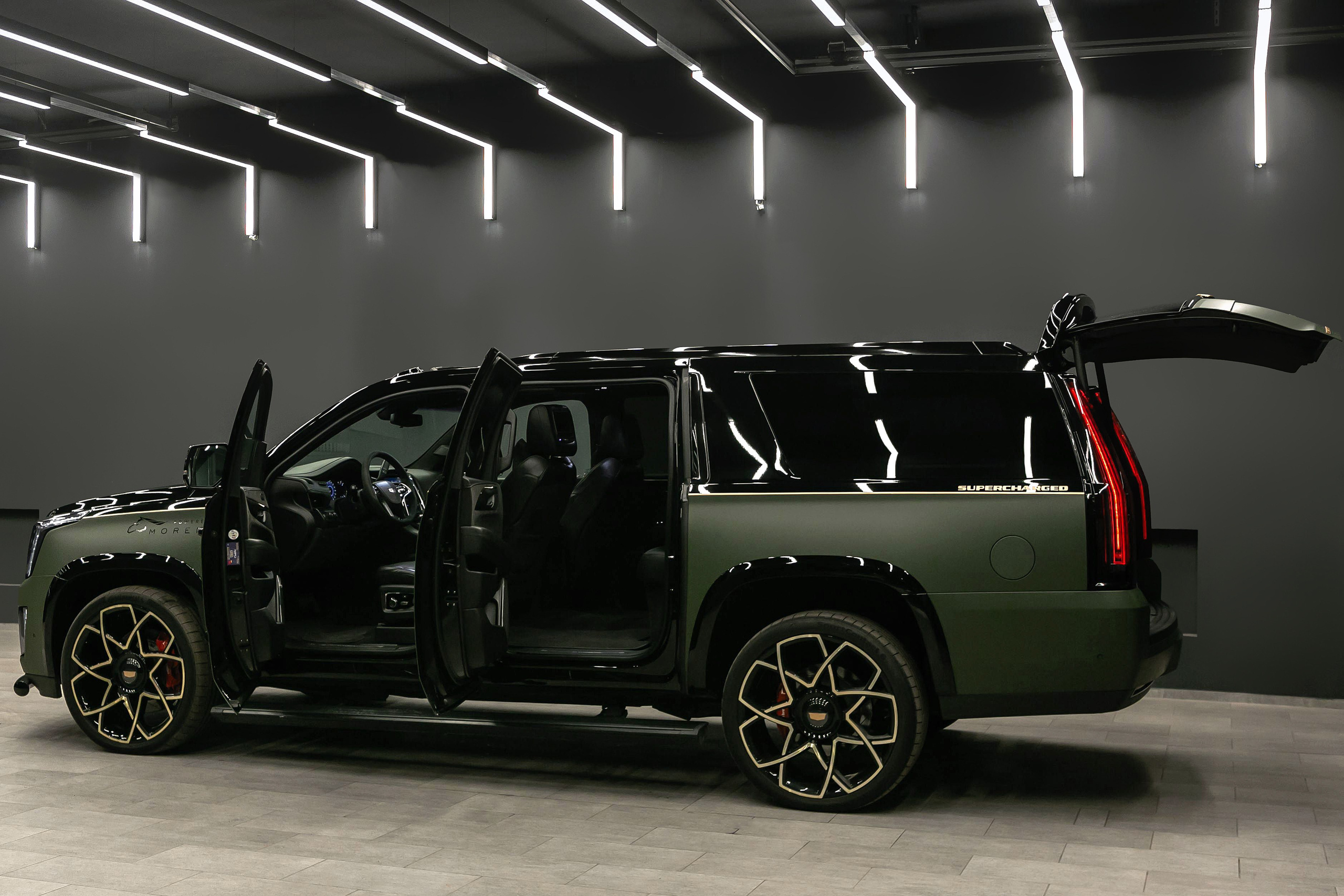 Фотосъемка Cadillac Escalade ESV «HULK» в Москве. Фотограф | Михаил Буш Смоленск
