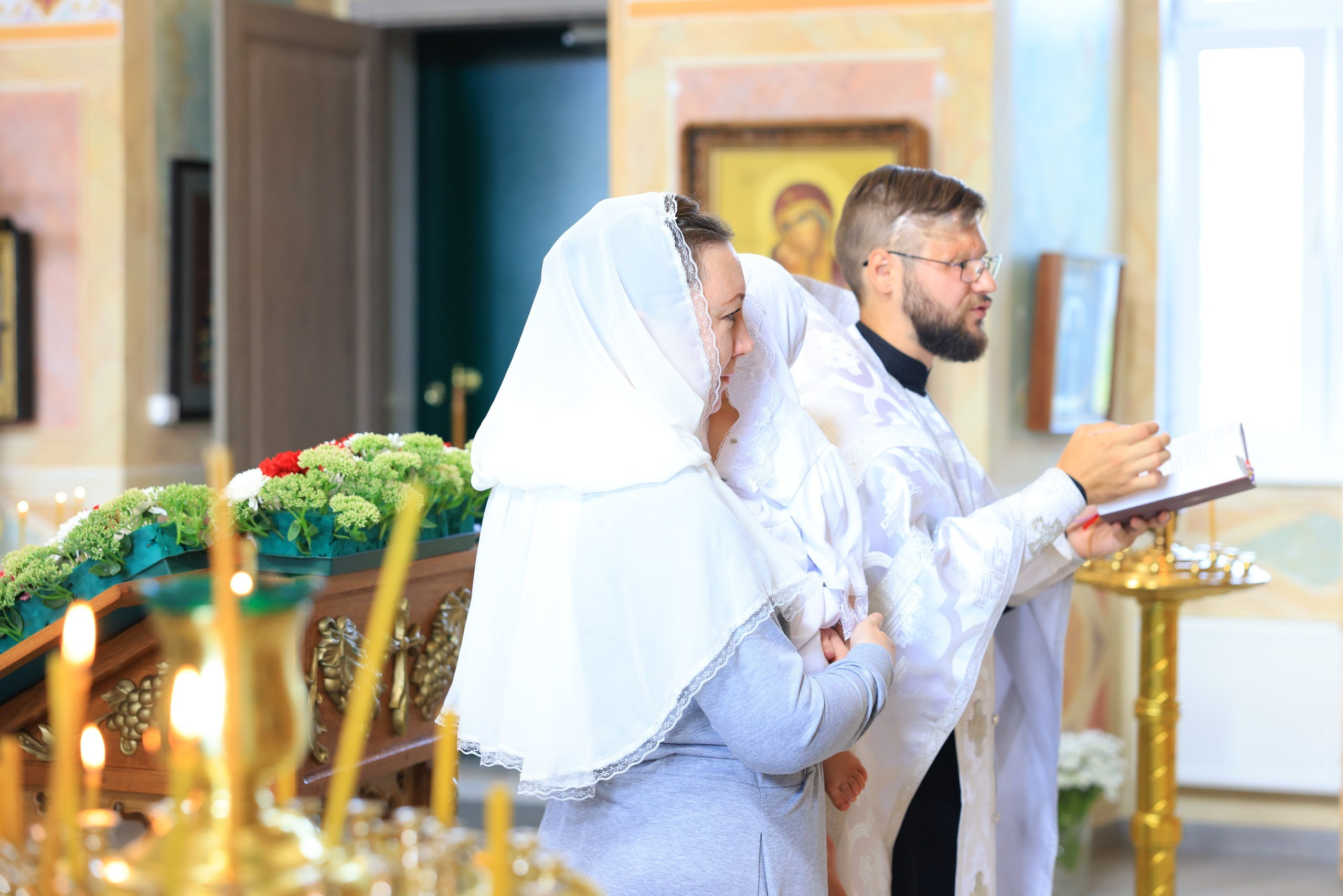 Крещение в храме храме св. Николая Угодника. Репортаж, пример без обработки. Фотограф в Туле Крупский АнДРей. Фотостудия «КАДР71» в Туле