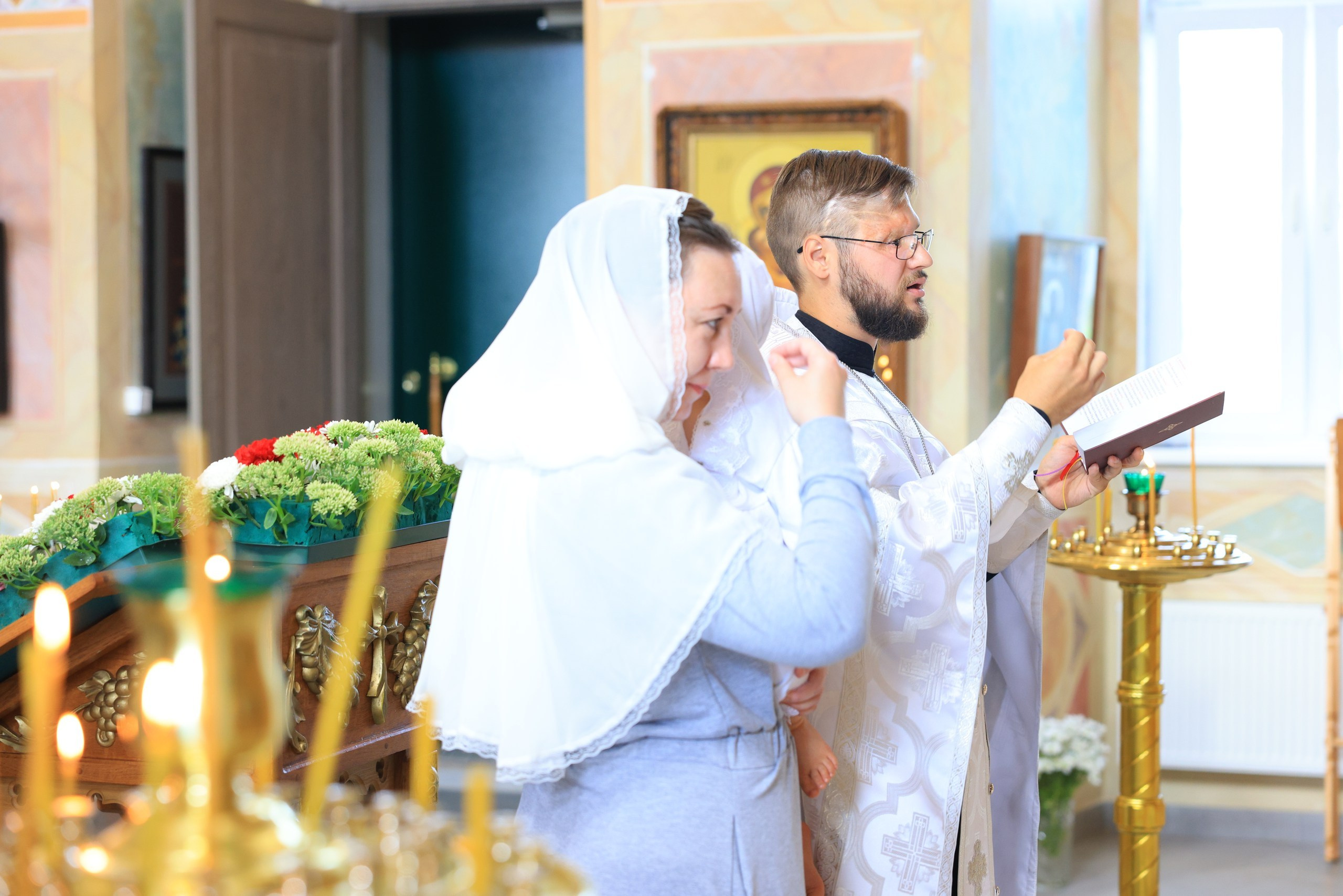 Крещение в храме храме св. Николая Угодника. Репортаж, пример без обработки. Фотограф в Туле Крупский АнДРей. Фотостудия «КАДР71» в Туле