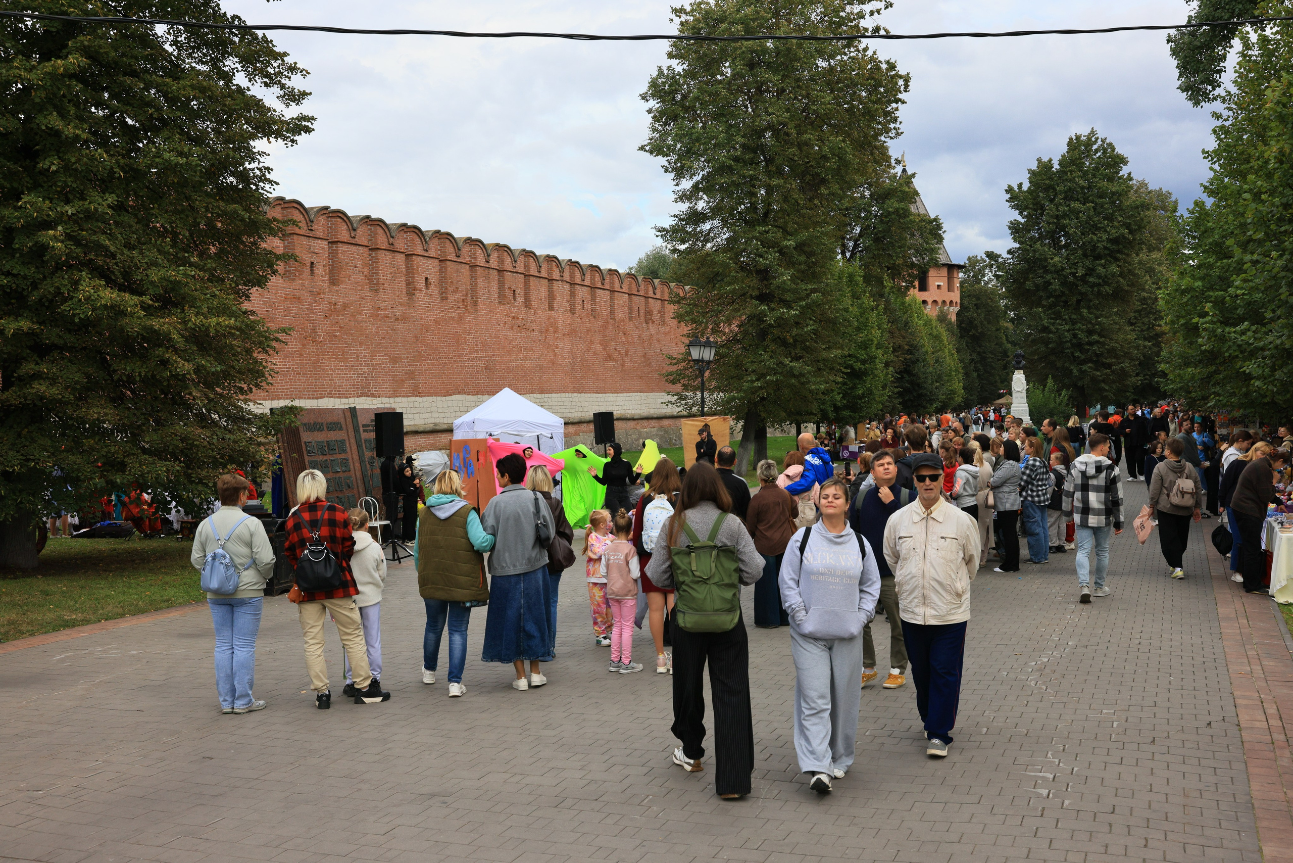 Городу — Герою -Тула 880 лет (прогулка). Фотограф в Туле Крупский АнДРей. Фотостудия «КАДР71» в Туле