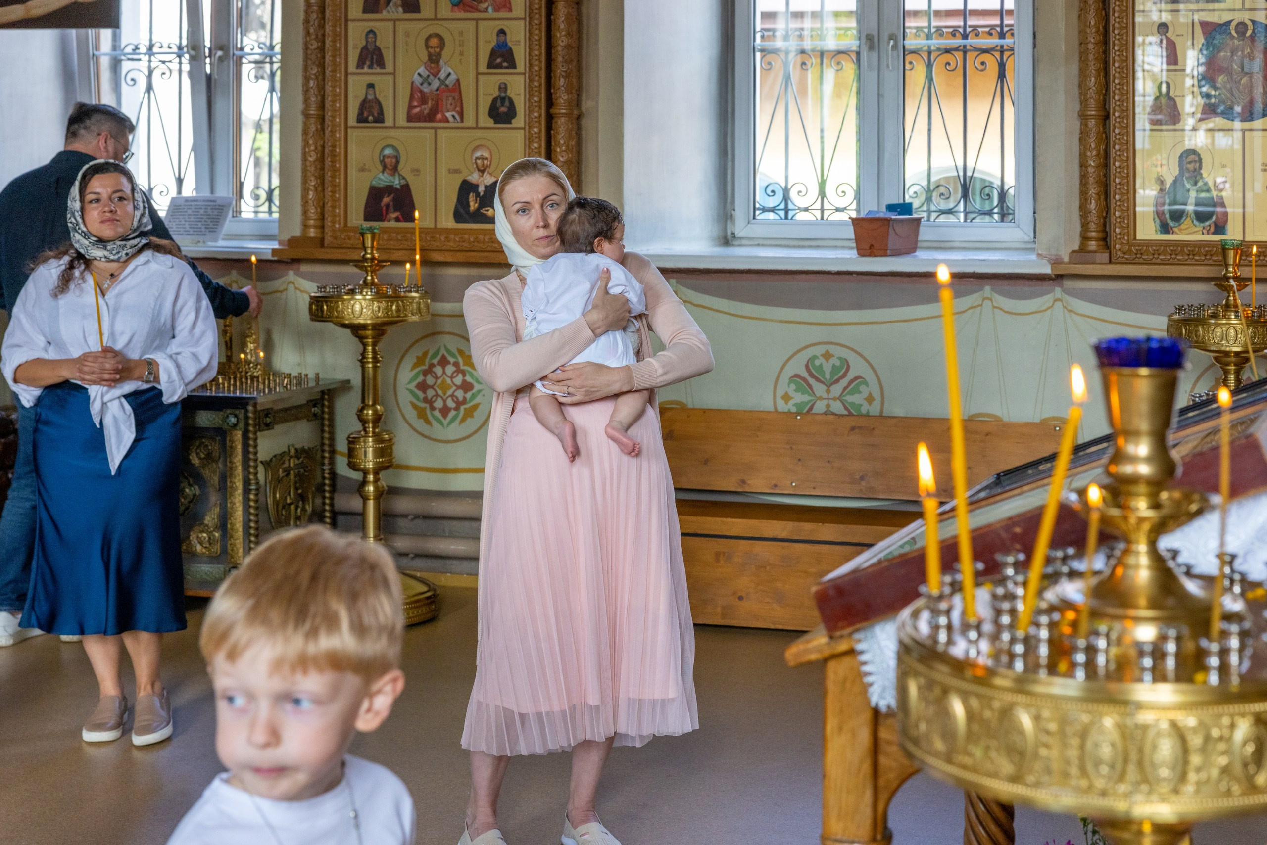 Крещение в Храме Серафима Саровского в Туле. Фотограф в Туле Крупский АнДРей. Фотостудия «КАДР71» в Туле