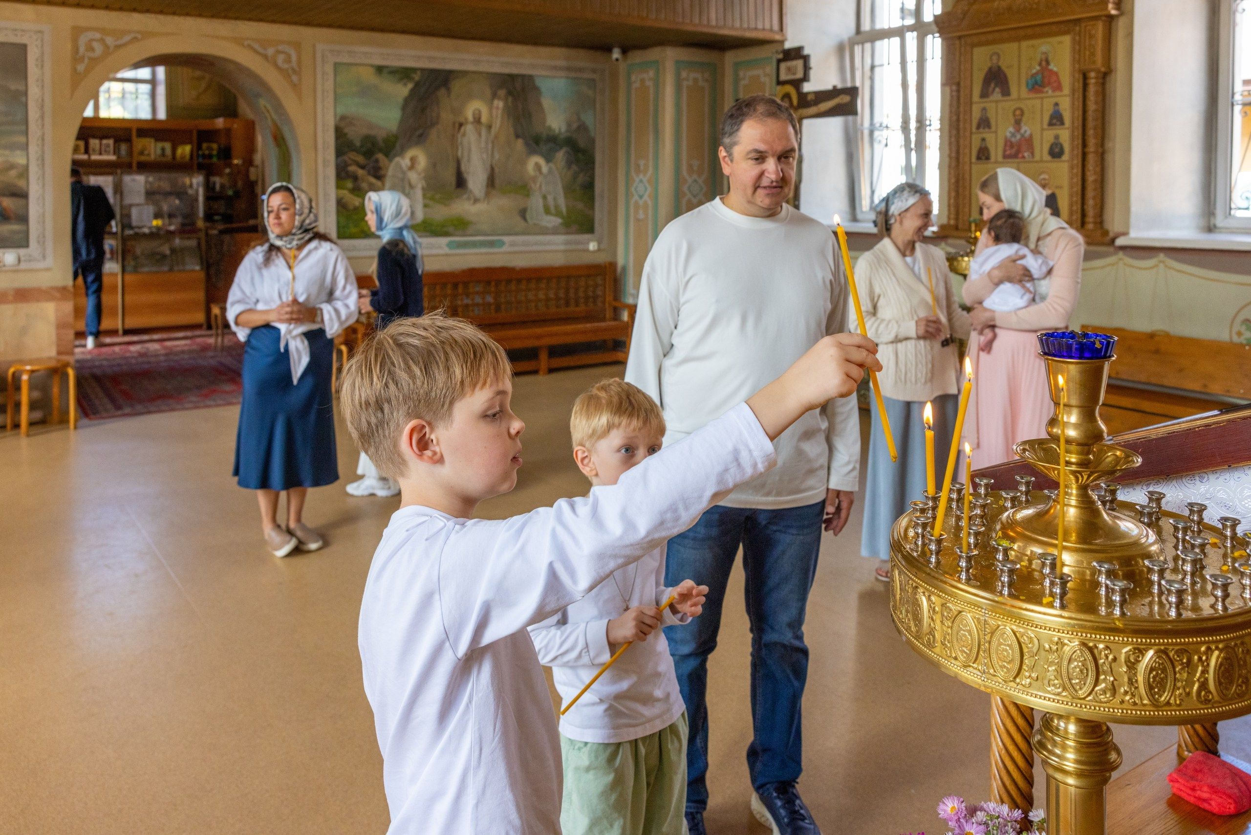 Крещение в Храме Серафима Саровского в Туле. Фотограф в Туле Крупский АнДРей. Фотостудия «КАДР71» в Туле