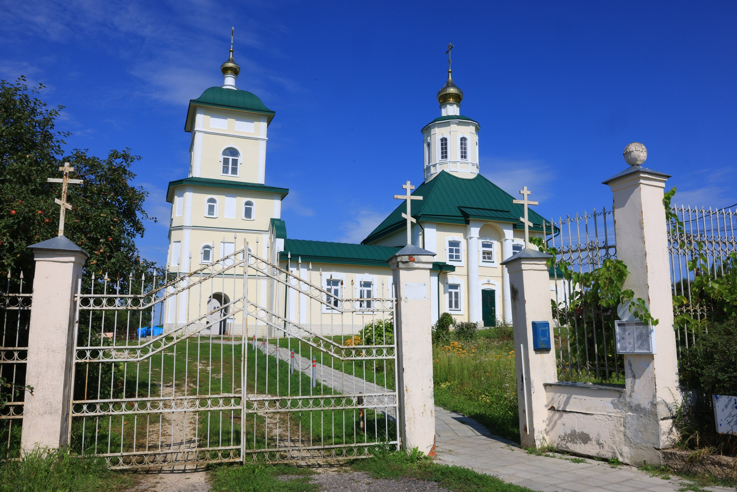 Крещение в храме храме св. Николая Угодника. Репортаж, пример без обработки. Фотограф в Туле Крупский АнДРей. Фотостудия «КАДР71» в Туле