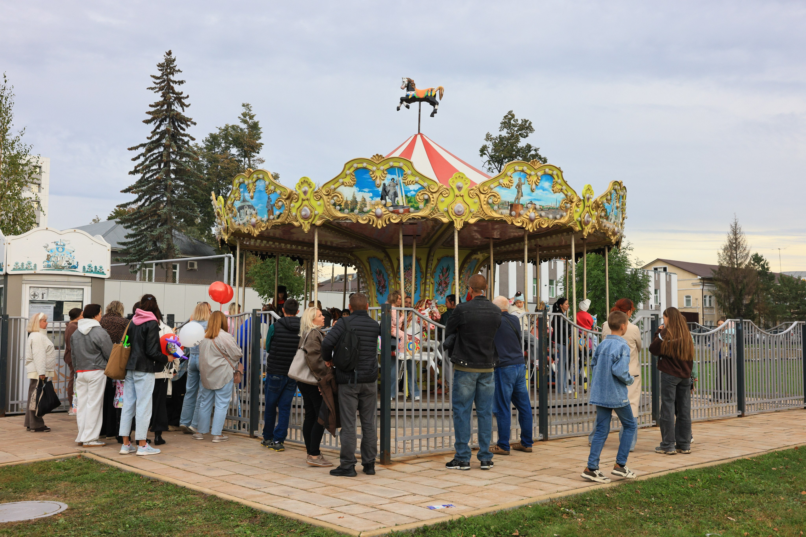 Городу — Герою -Тула 880 лет (прогулка). Фотограф в Туле Крупский АнДРей. Фотостудия «КАДР71» в Туле