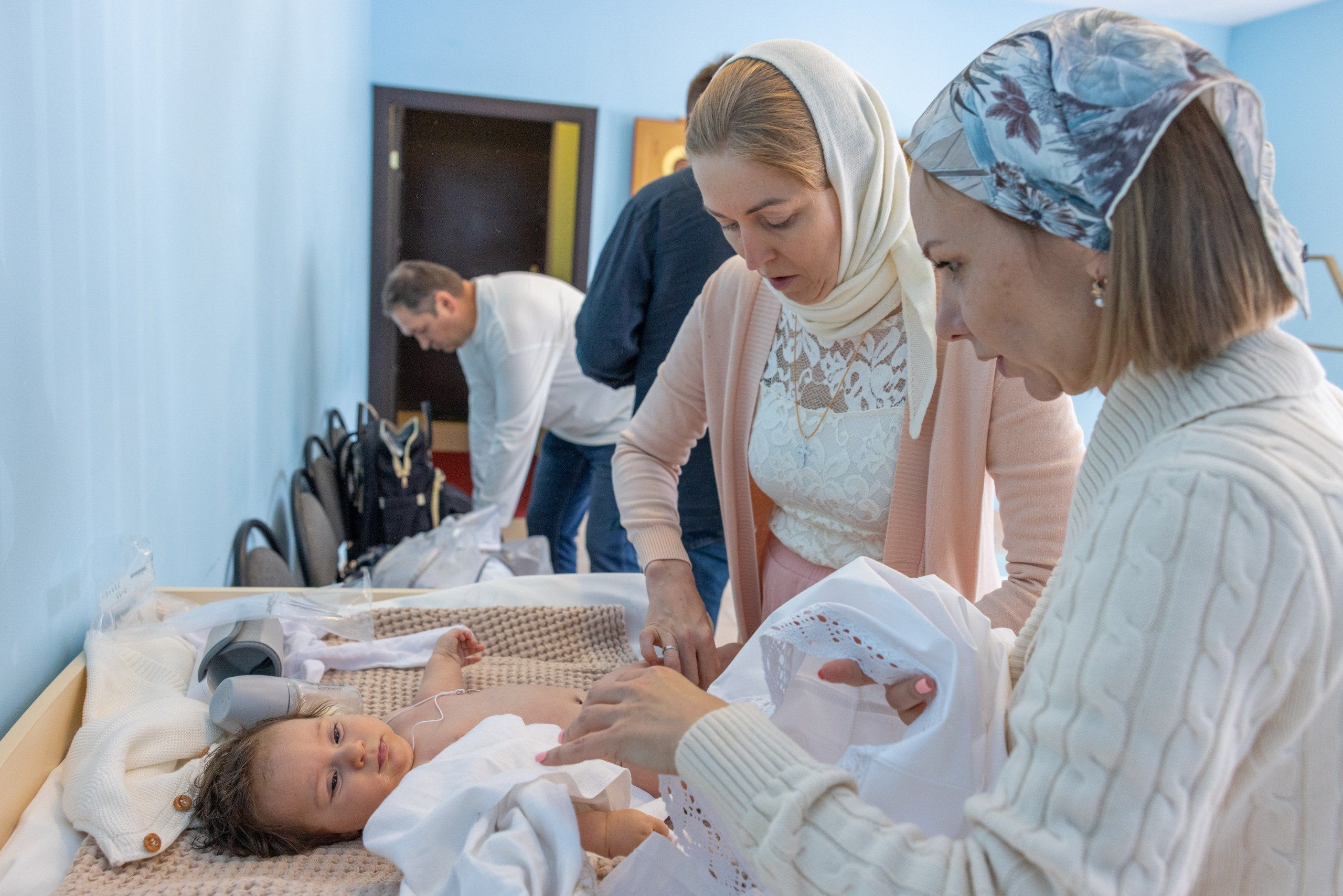 Крещение в Храме Серафима Саровского в Туле. Фотограф в Туле Крупский АнДРей. Фотостудия «КАДР71» в Туле