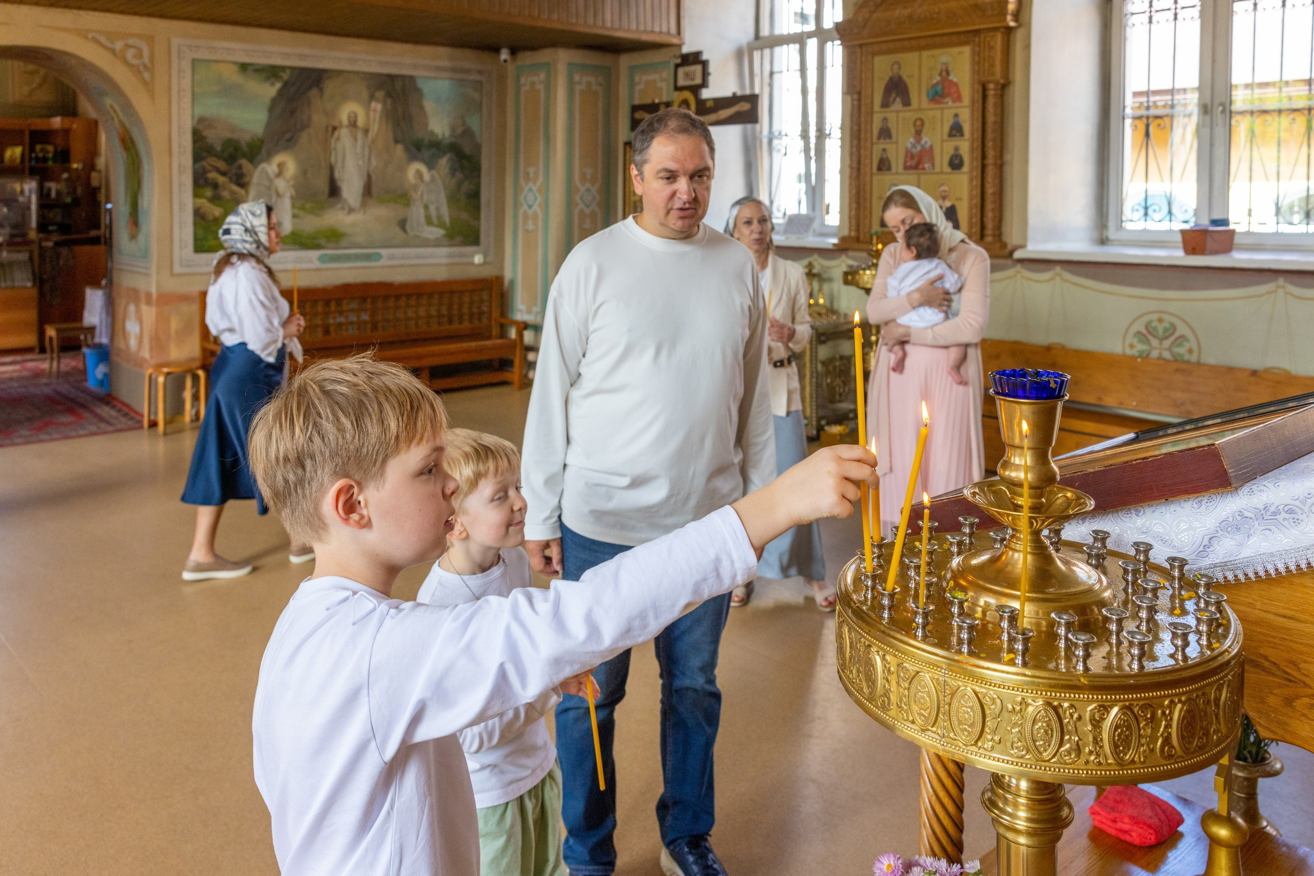 Крещение в Храме Серафима Саровского в Туле. Фотограф в Туле Крупский АнДРей. Фотостудия «КАДР71» в Туле