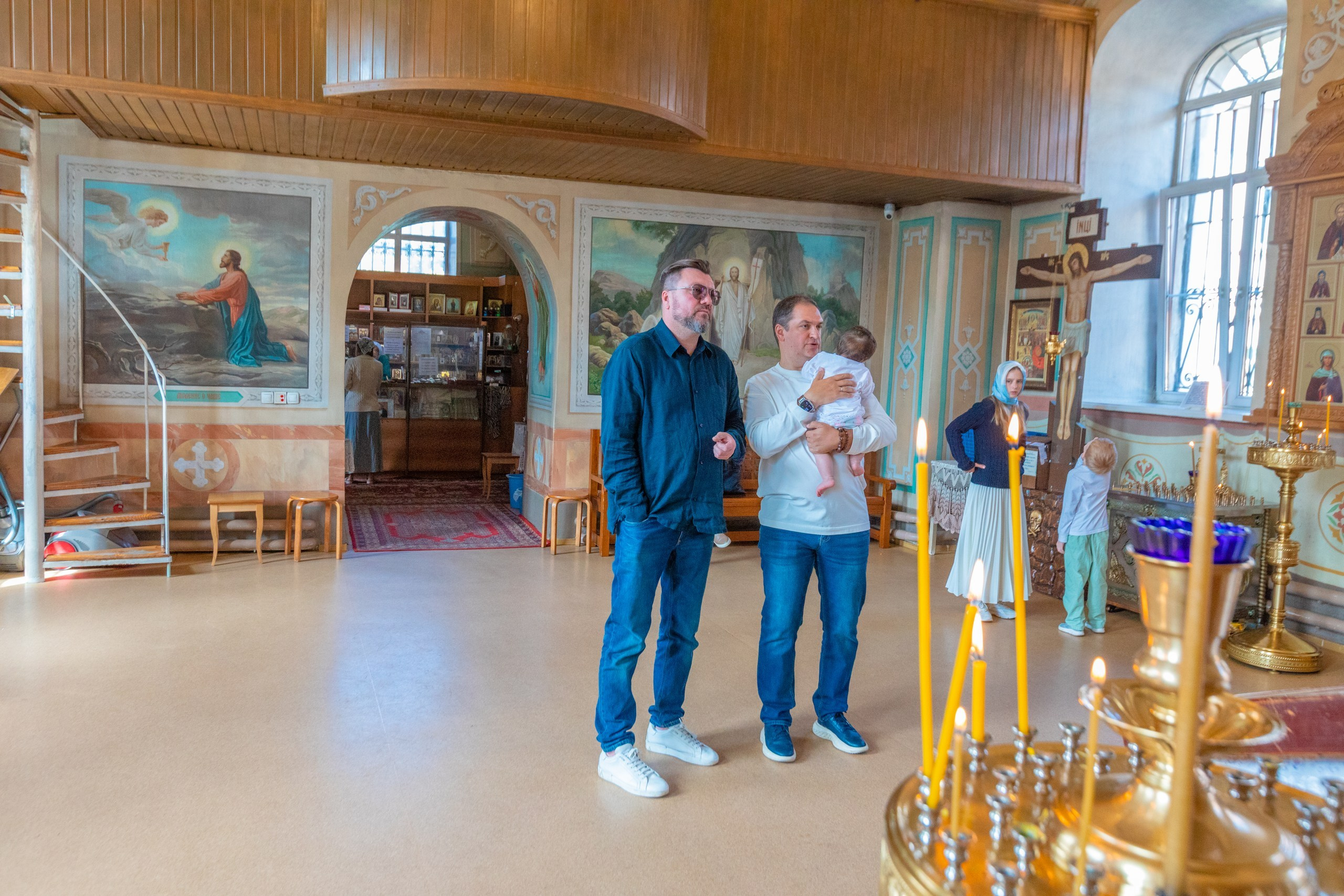 Крещение в Храме Серафима Саровского в Туле. Фотограф в Туле Крупский АнДРей. Фотостудия «КАДР71» в Туле