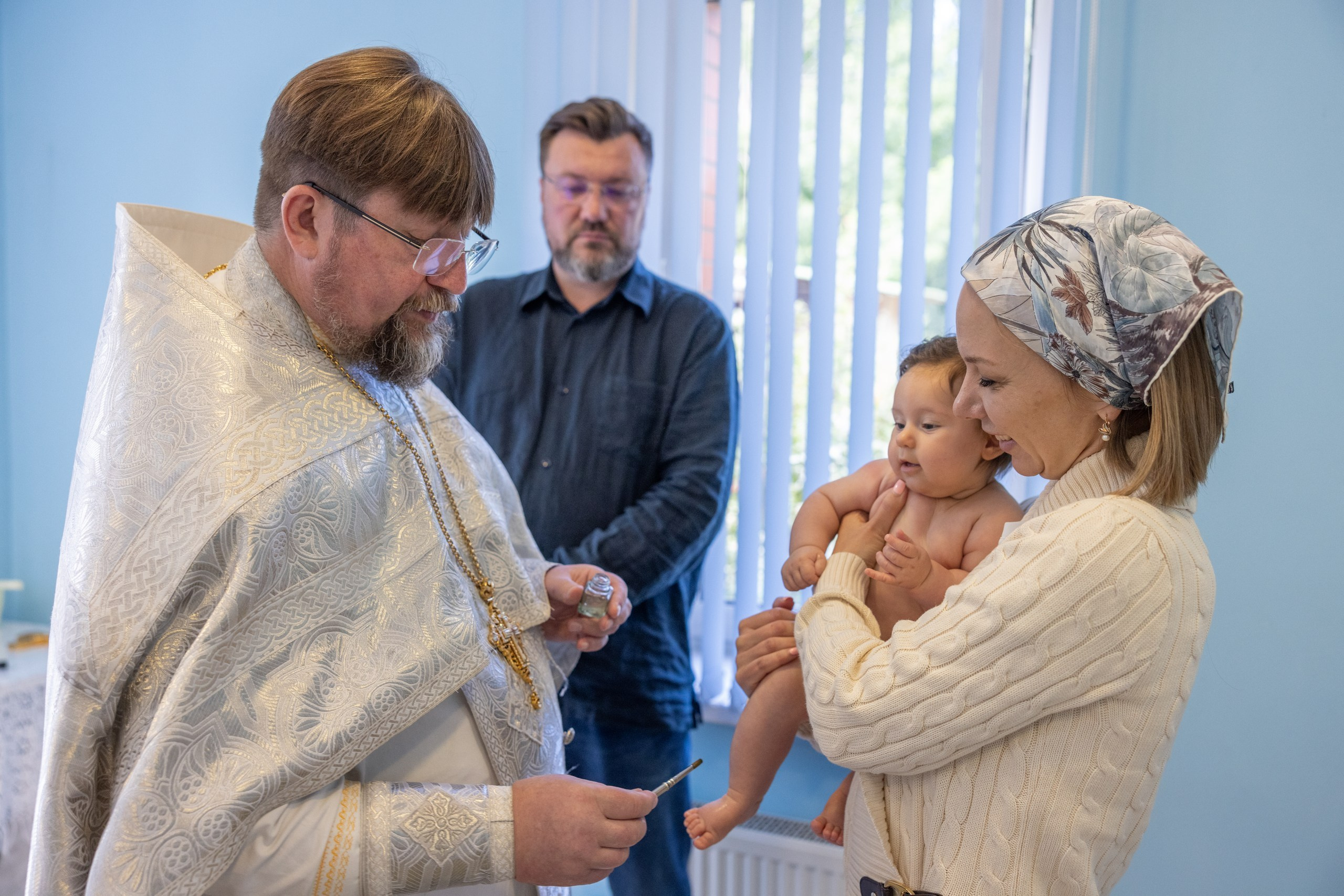 Крещение в Храме Серафима Саровского в Туле. Фотограф в Туле Крупский АнДРей. Фотостудия «КАДР71» в Туле