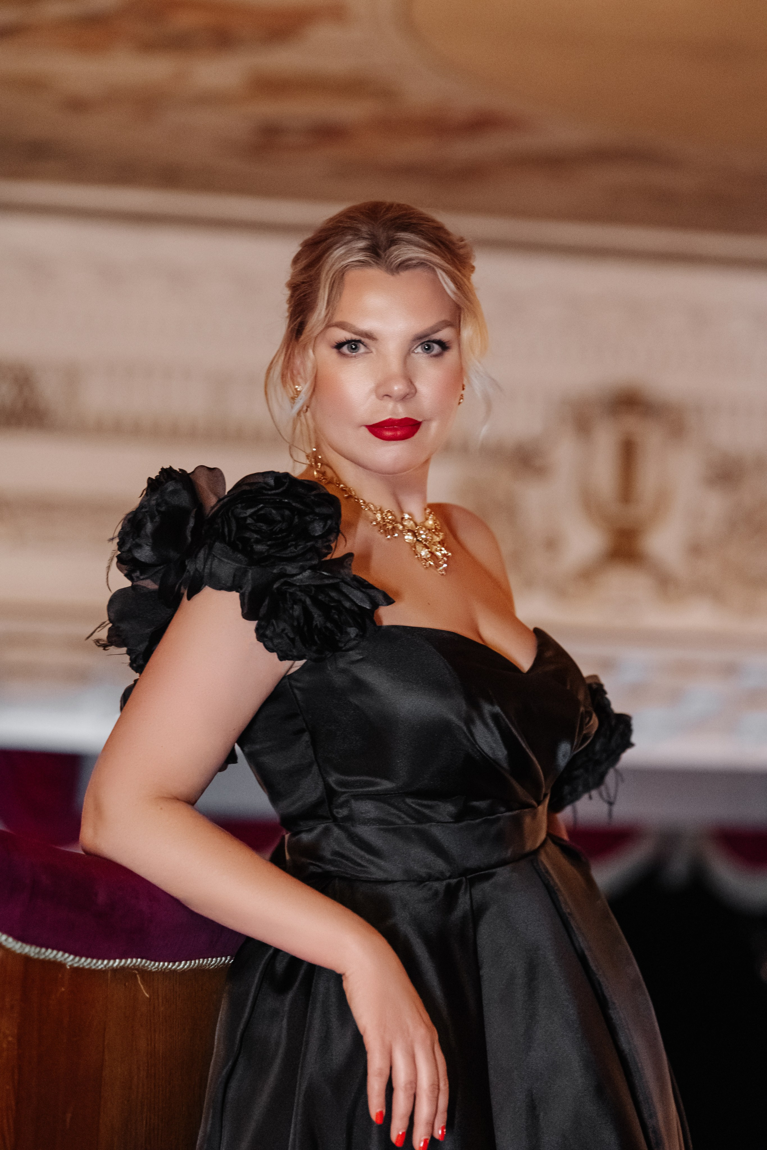 Фотопроект ТЕАТР. Анна Подчас — фотограф роскошных и успешных