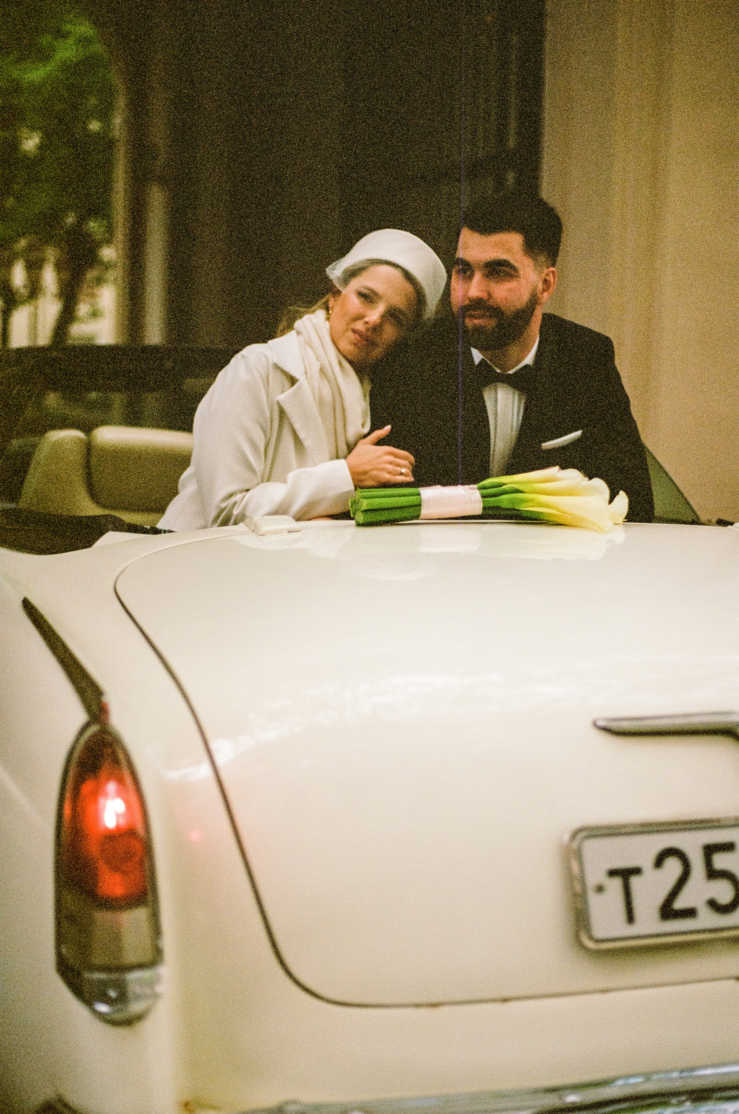 Сентиментальная свадебная фотография