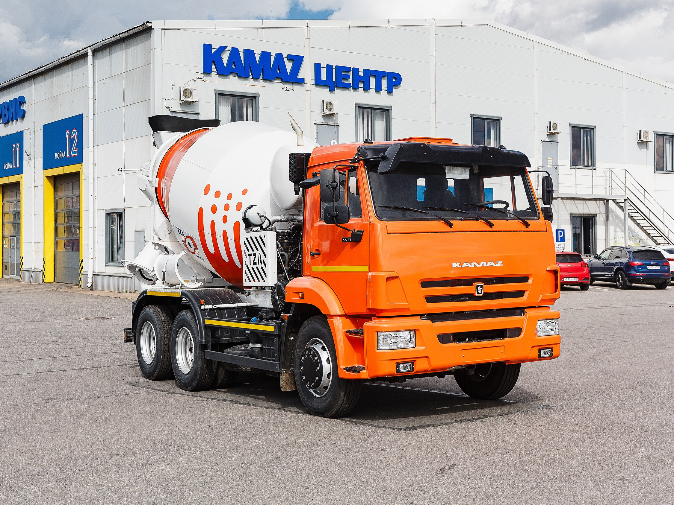 Автомобильный фотограф в СПб. Репортажная фотосъёмка в Санкт-Петербурге. Фотограф на мероприятие: выставки, презентации, автогонки. Фото для сайта, отчётов и публикации в сми. Профессиональный фотограф Сергей Пушкин. Промышленная фотосъёмка. Автопром. Фотосъёмка авто и спецтехники. Профессиональные фото большегрузов.