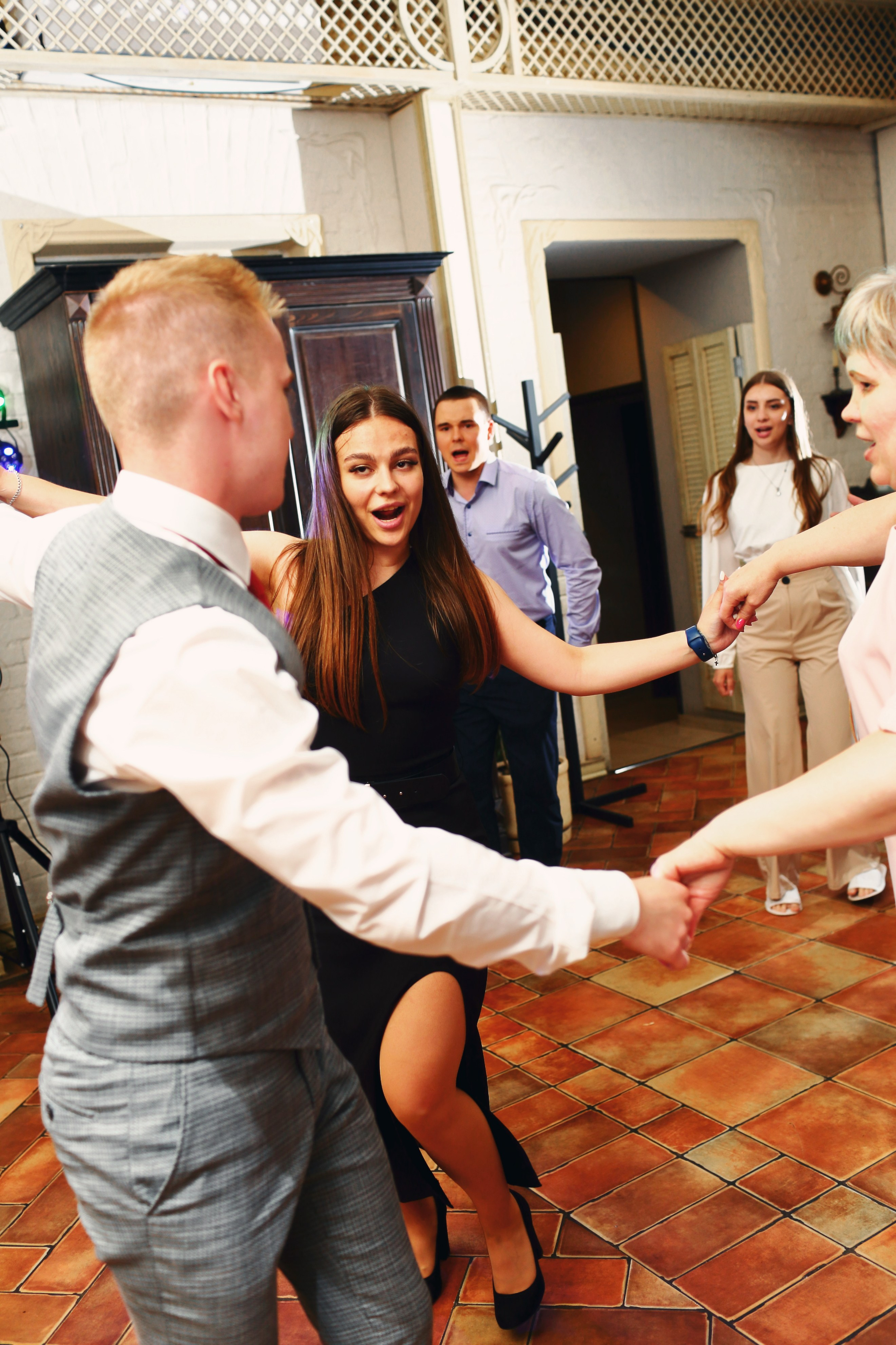 Съемка пары в отеле, на природе, в городе. Свадебный и репортажный фотограф в Ярославле и Санкт-Петербурге Роман Микрюков