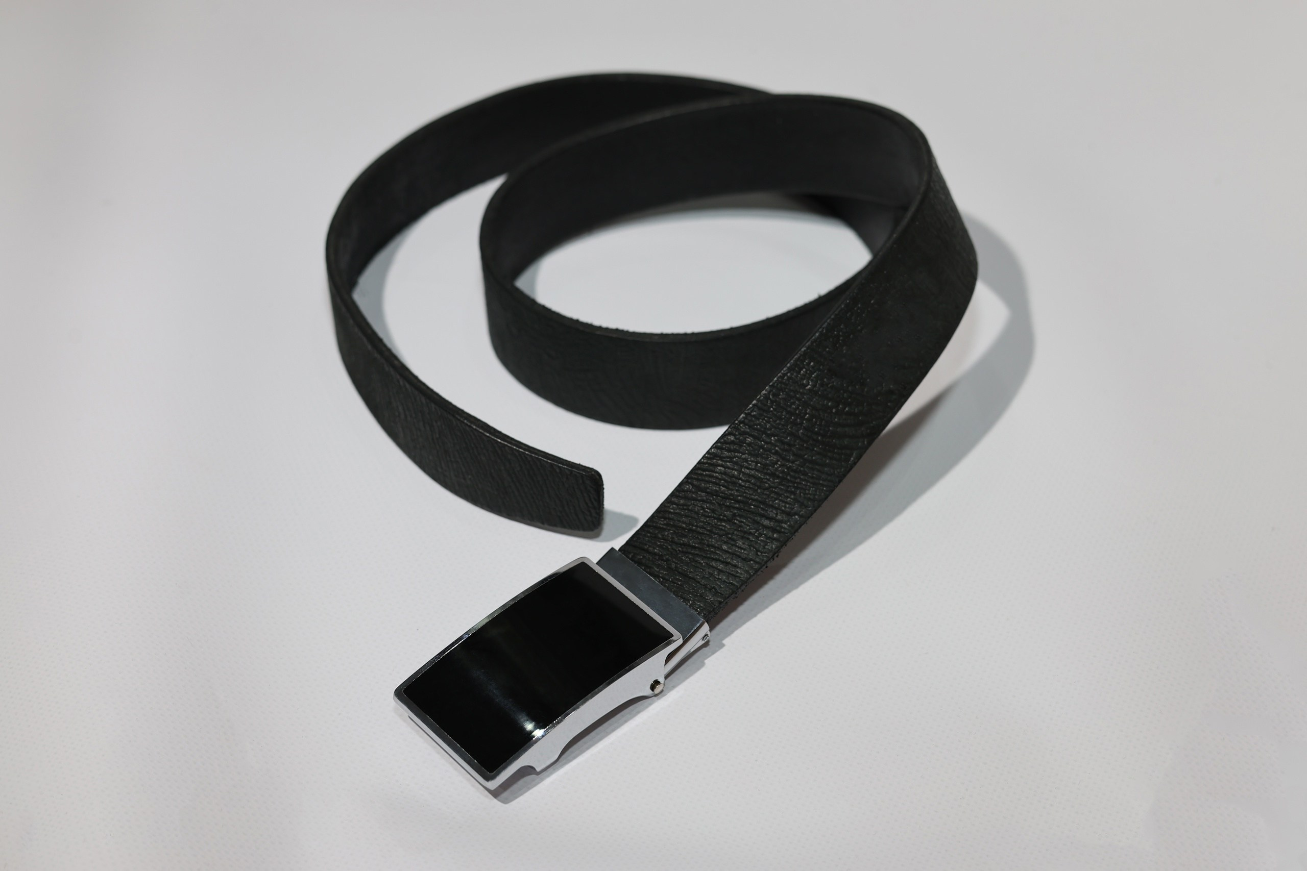 Ремень из натуральной кожи. Фотограф | Видеограф в Кургане, Тюмени и Челябинске